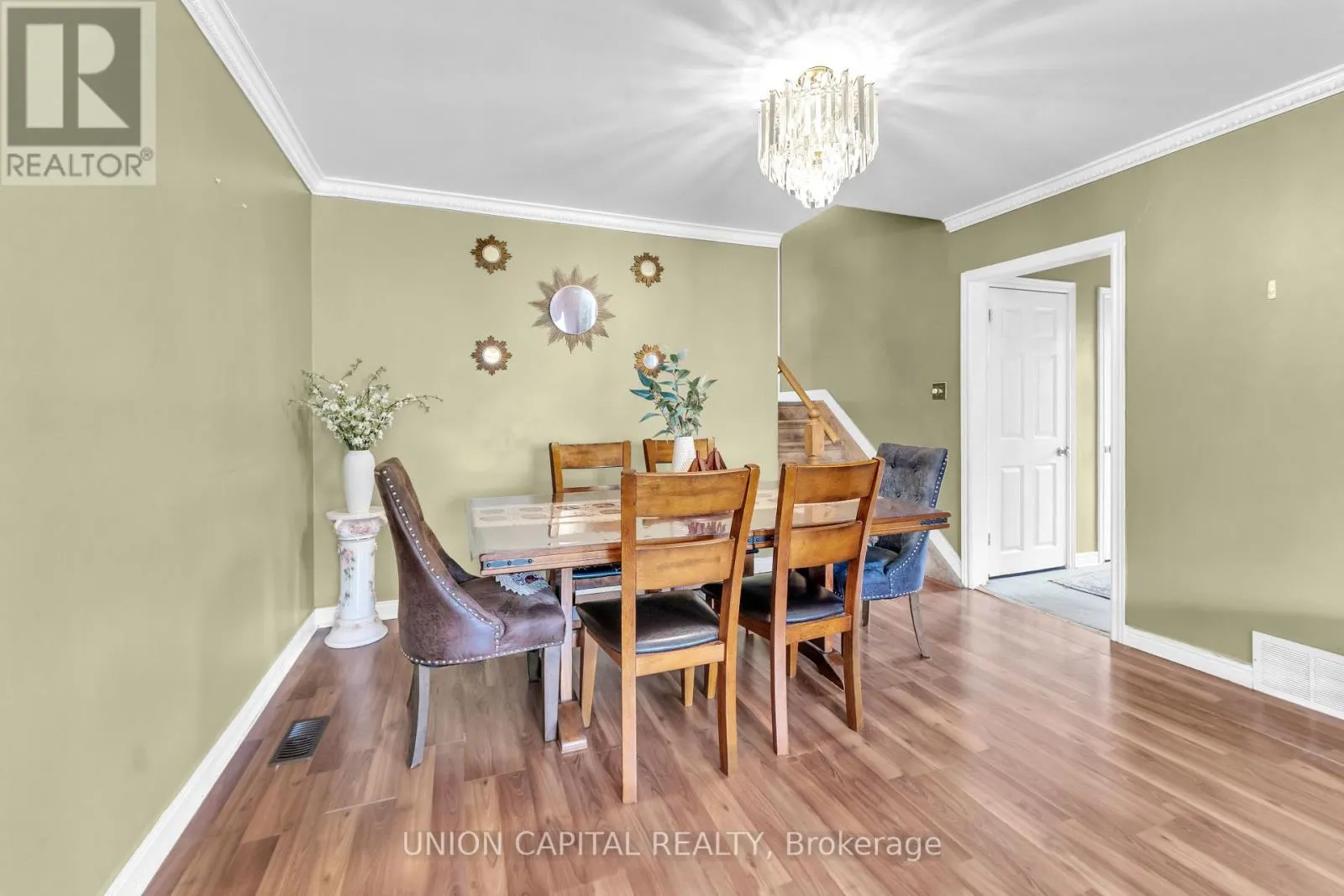 19 AVA COURT