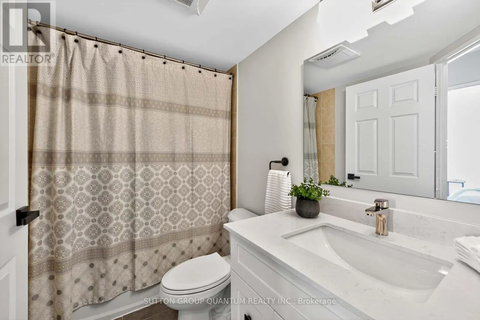 407 - 3501 GLEN ERIN DRIVE