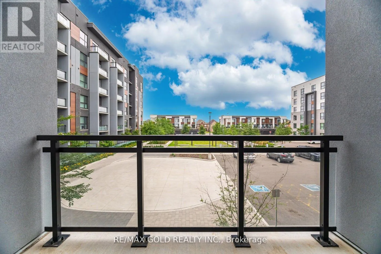 202 - 95 DUNDAS STREET