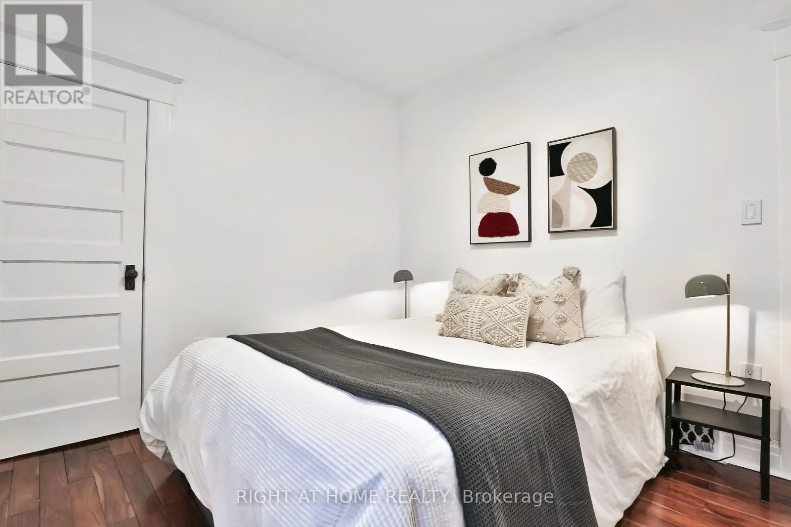 2 - 1365 LANSDOWNE AVENUE