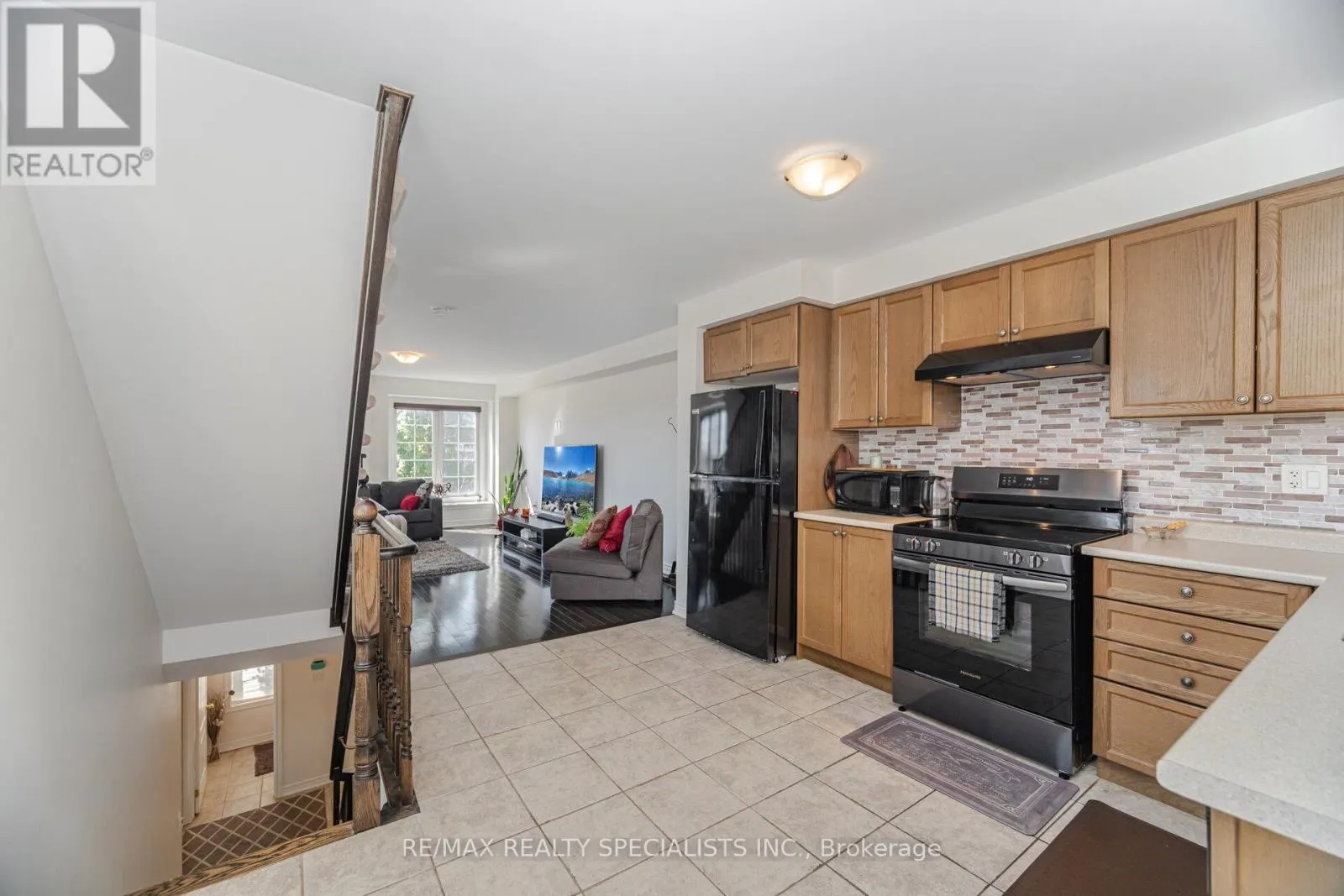 114 - 2 SHIRAZ DRIVE NE