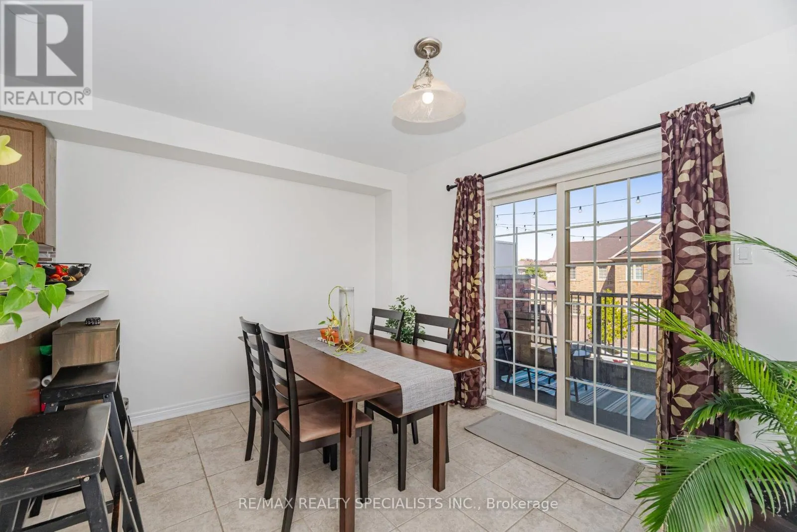 114 - 2 SHIRAZ DRIVE NE