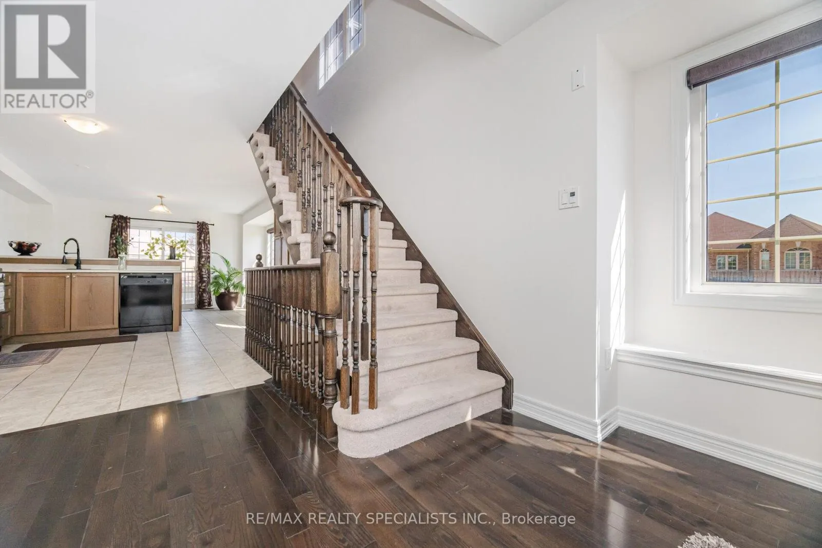 114 - 2 SHIRAZ DRIVE NE