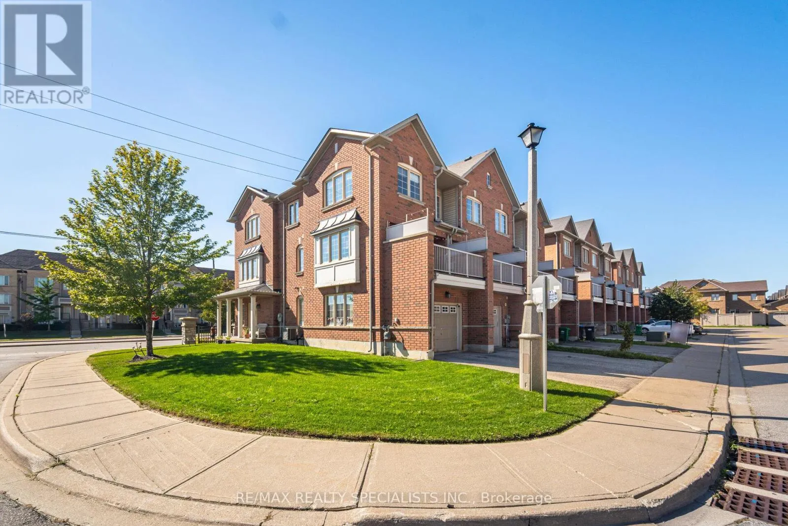 114 - 2 SHIRAZ DRIVE NE
