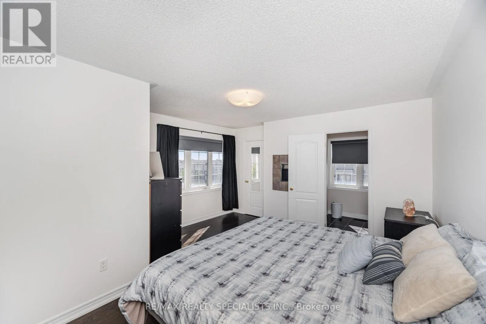 114 - 2 SHIRAZ DRIVE NE