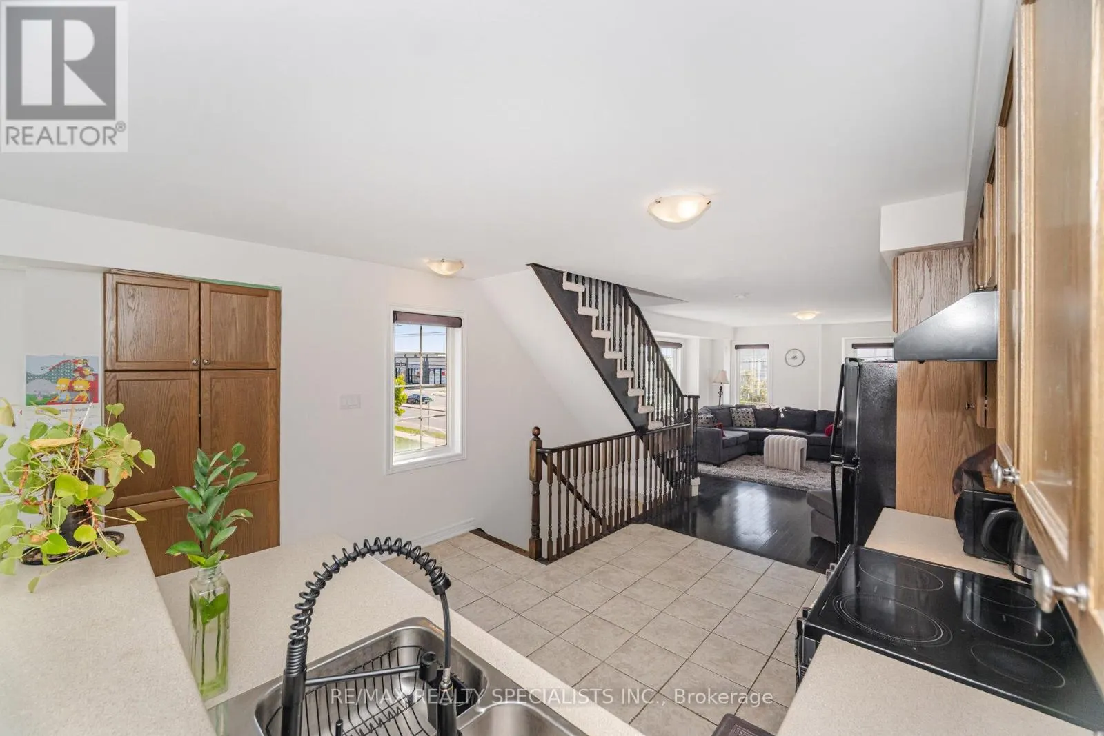 114 - 2 SHIRAZ DRIVE NE