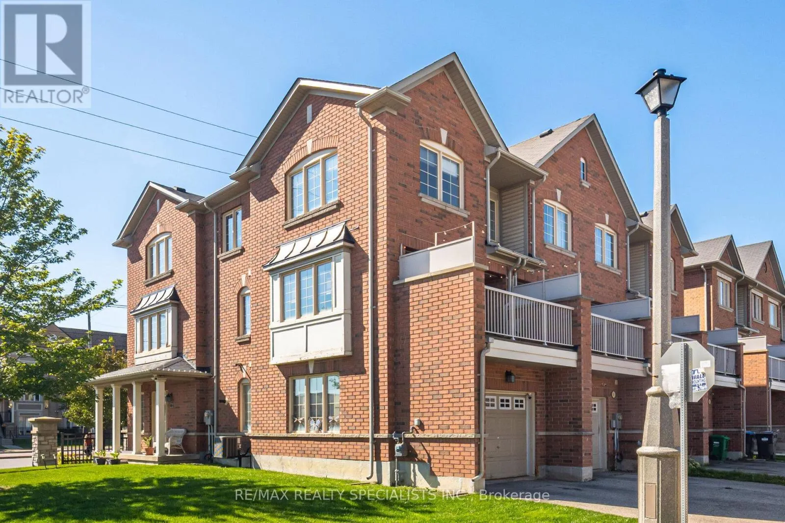 114 - 2 SHIRAZ DRIVE NE