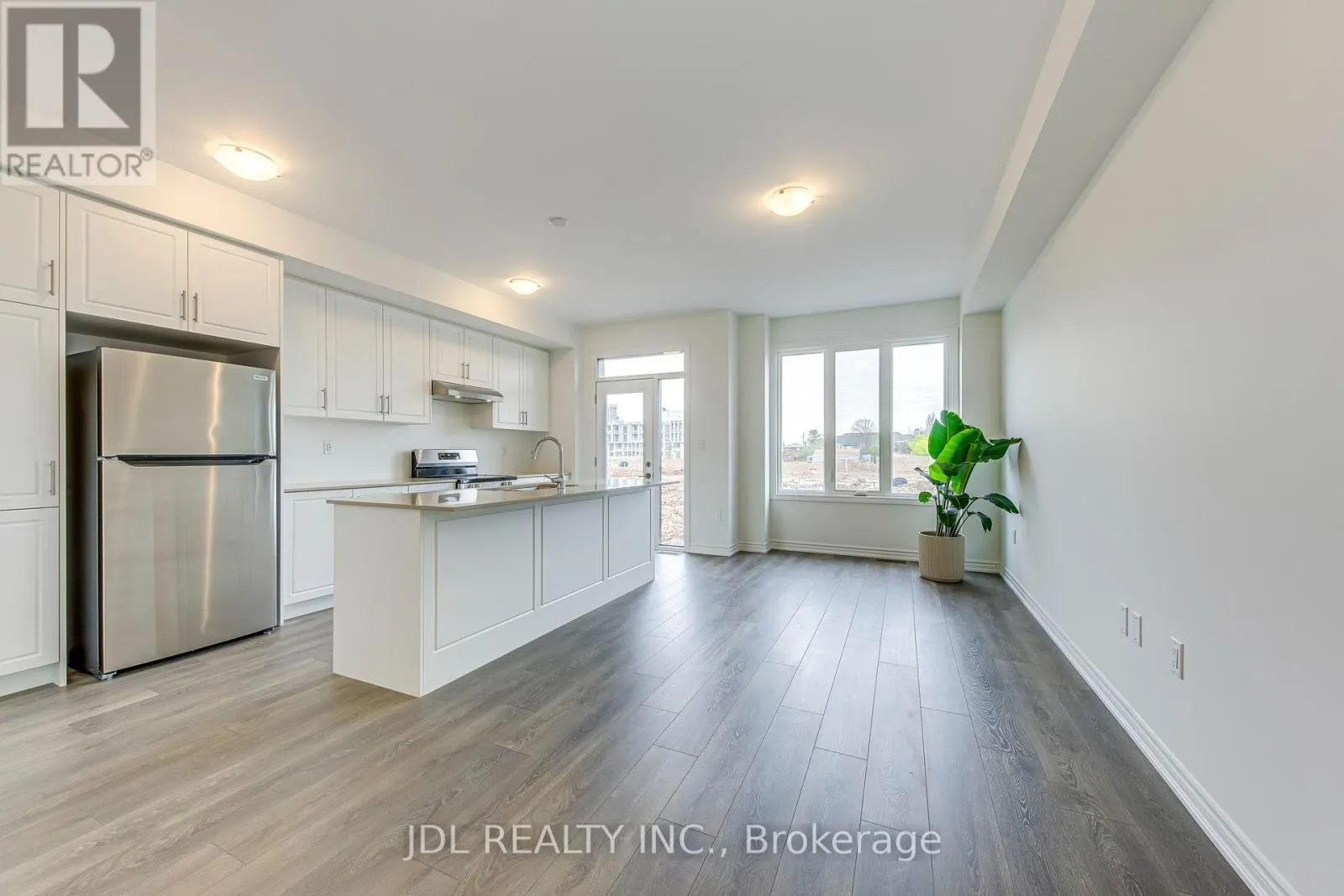 3036 ROBERT LAMB BOULEVARD
