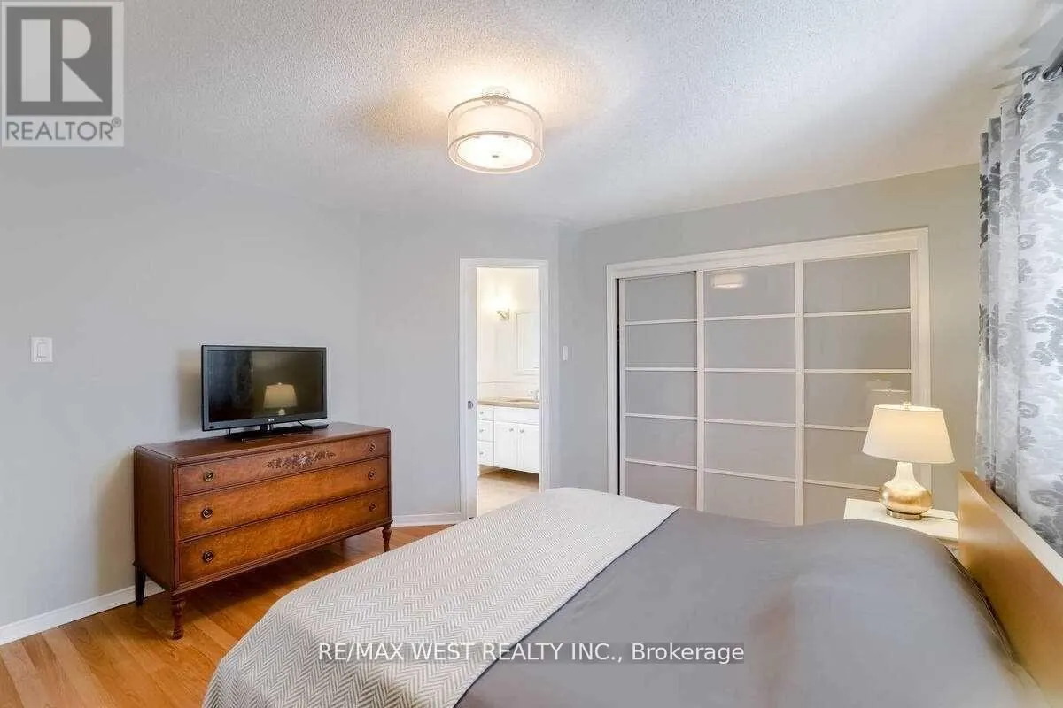 MAIN - 84 MULLIS CRESCENT