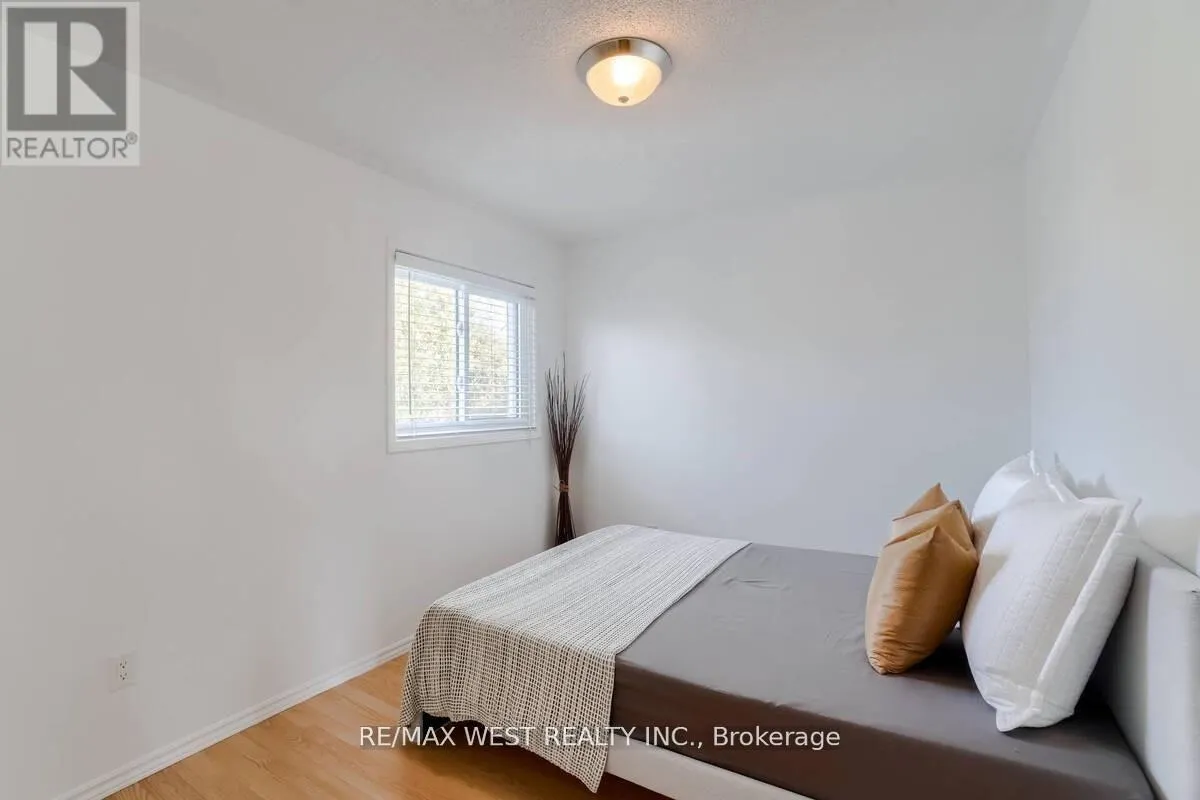 MAIN - 84 MULLIS CRESCENT