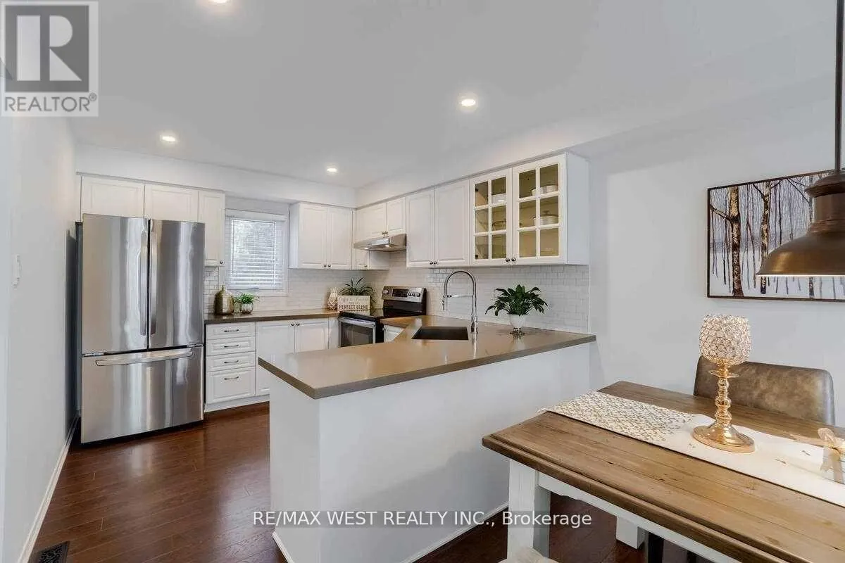 MAIN - 84 MULLIS CRESCENT