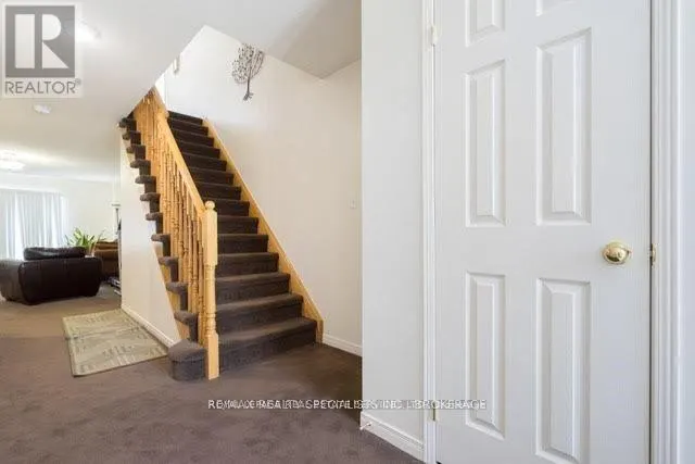 439 ASPENDALE CRESCENT