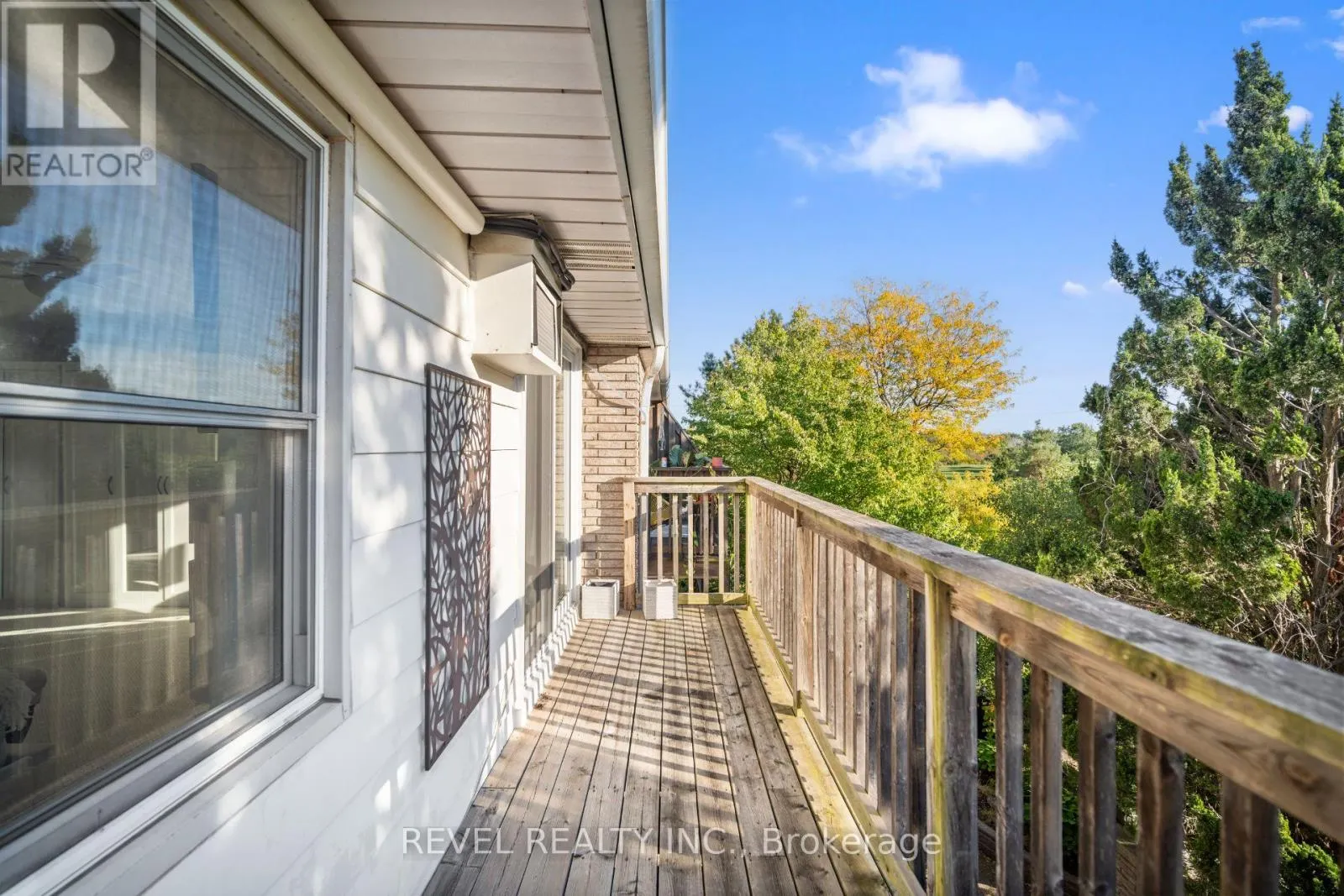 3 - 2058 BRANT STREET