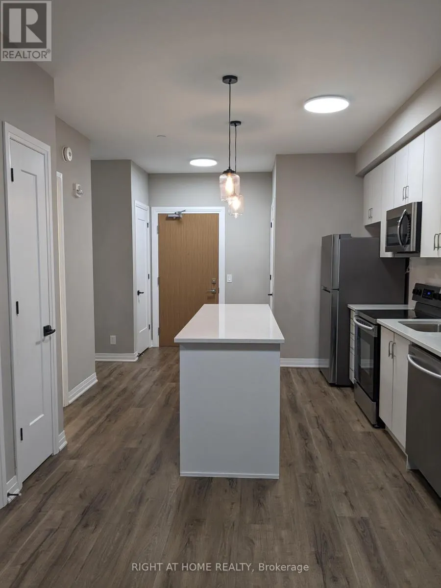 327 - 128 GROVEWOOD COMMON