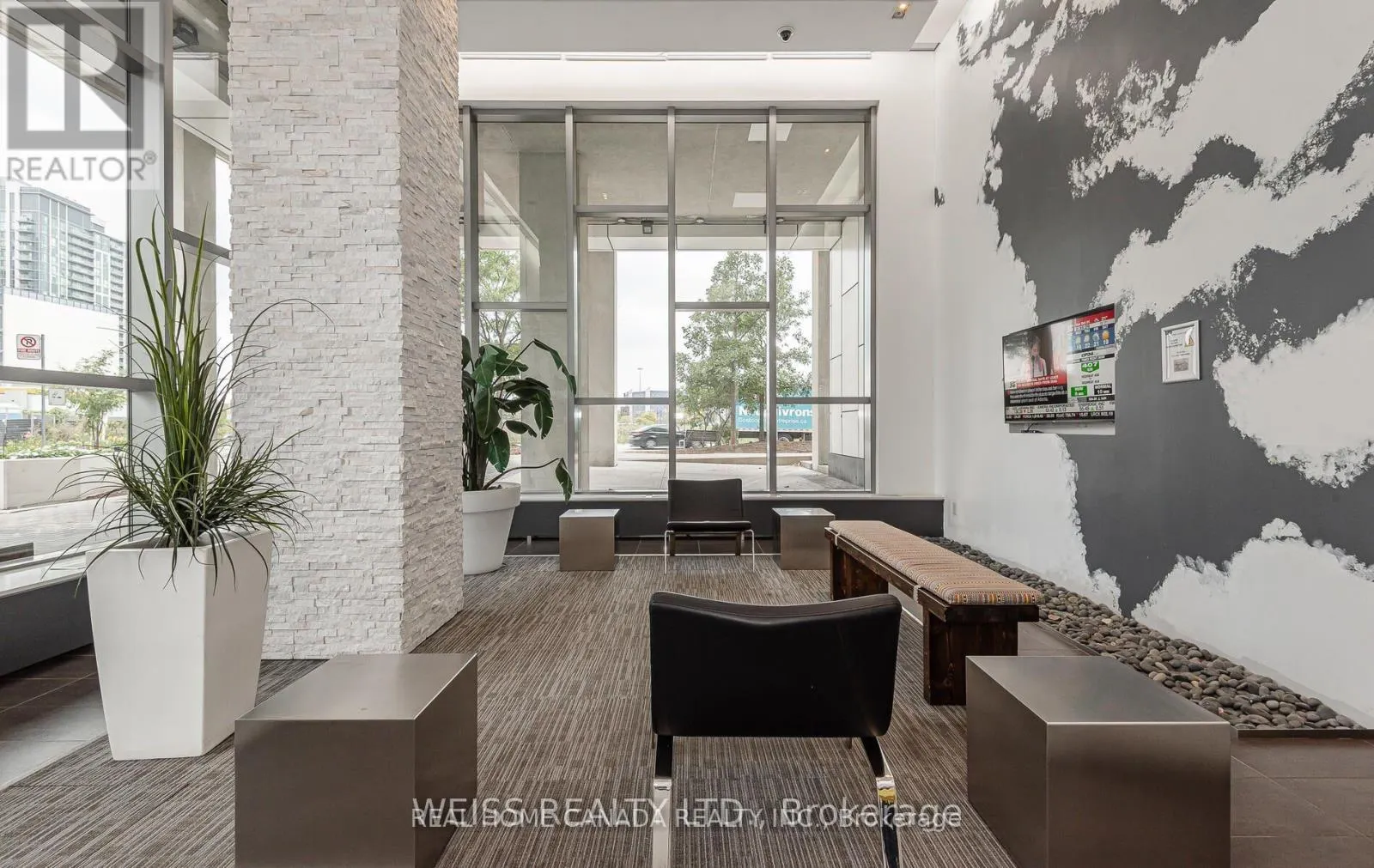 1502 - 360 SQUARE ONE DRIVE