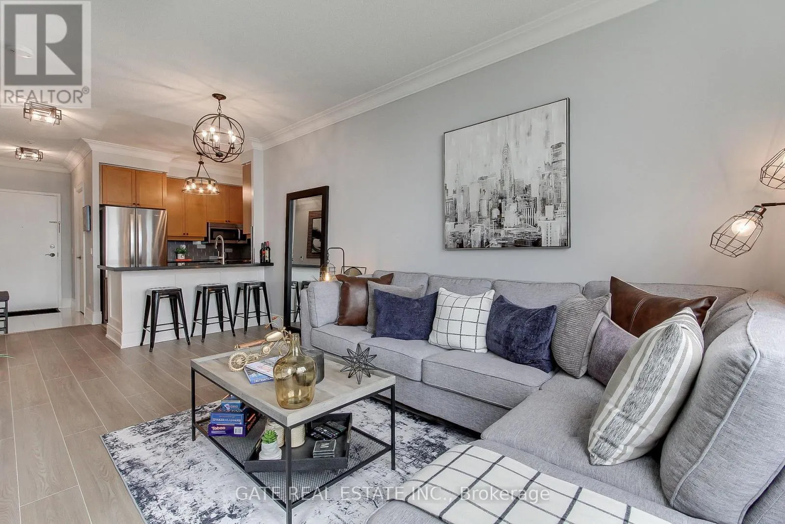 PH31 - 700 HUMBERWOOD BOULEVARD