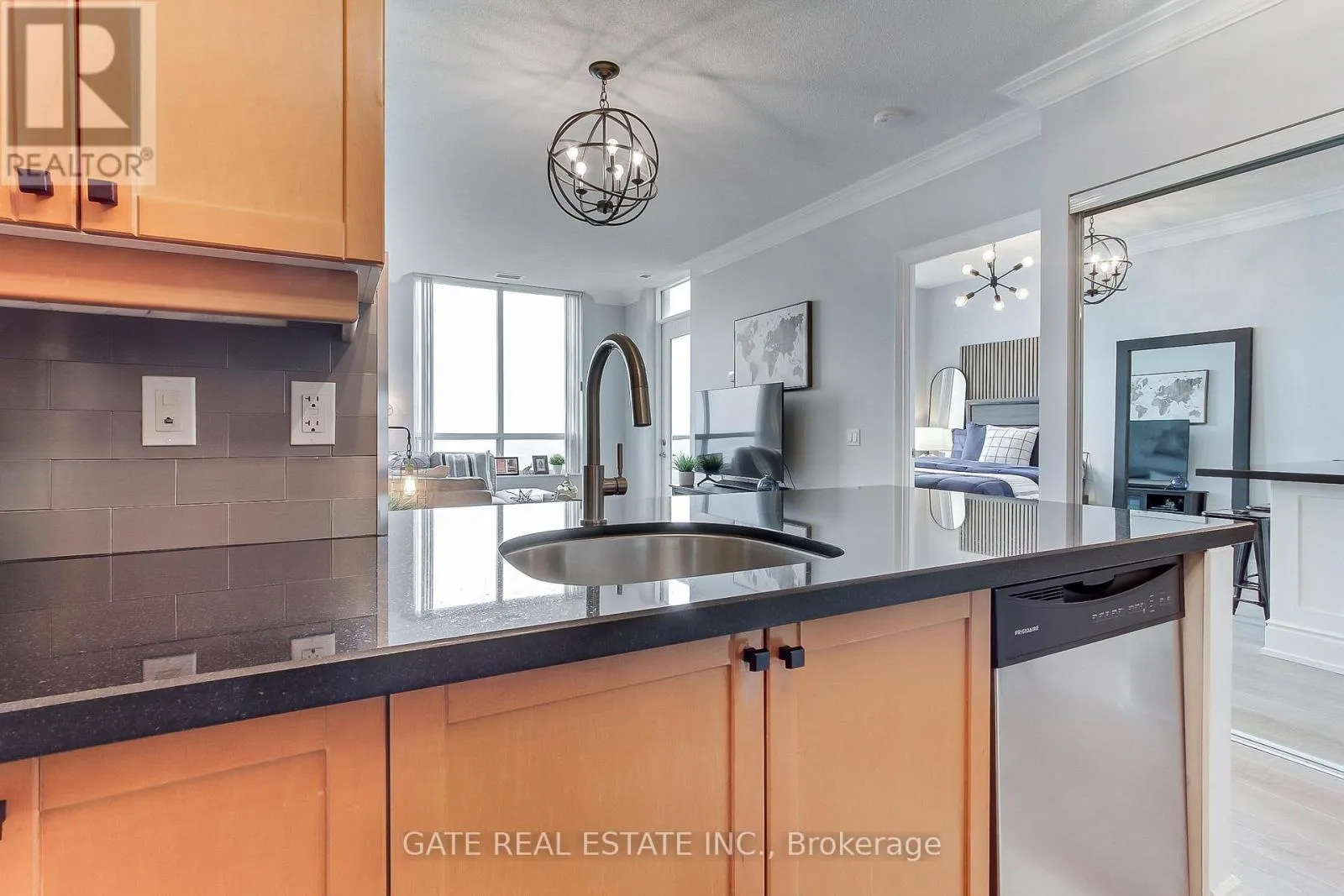 PH31 - 700 HUMBERWOOD BOULEVARD