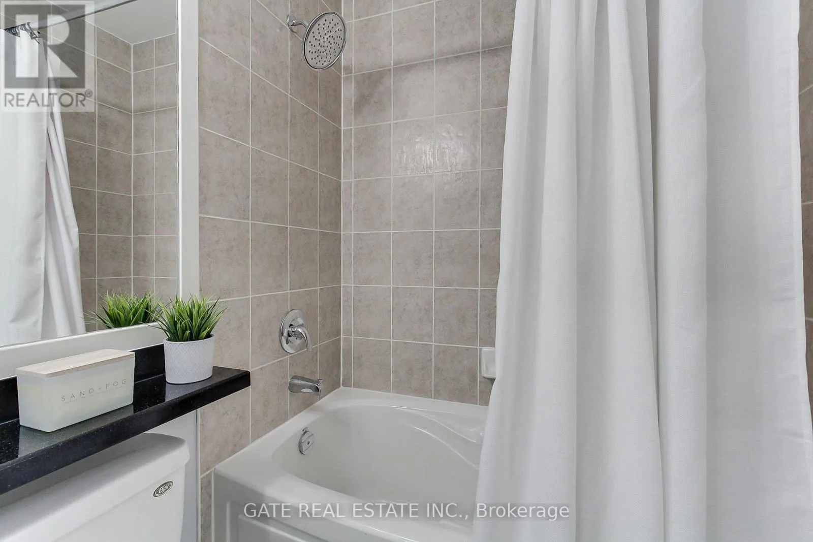 PH31 - 700 HUMBERWOOD BOULEVARD