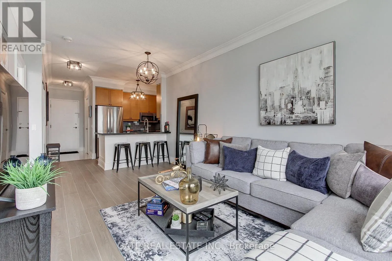 PH31 - 700 HUMBERWOOD BOULEVARD