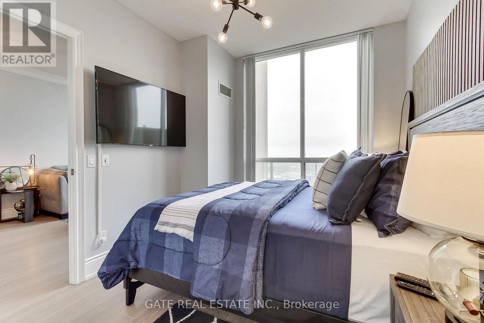 PH31 - 700 HUMBERWOOD BOULEVARD