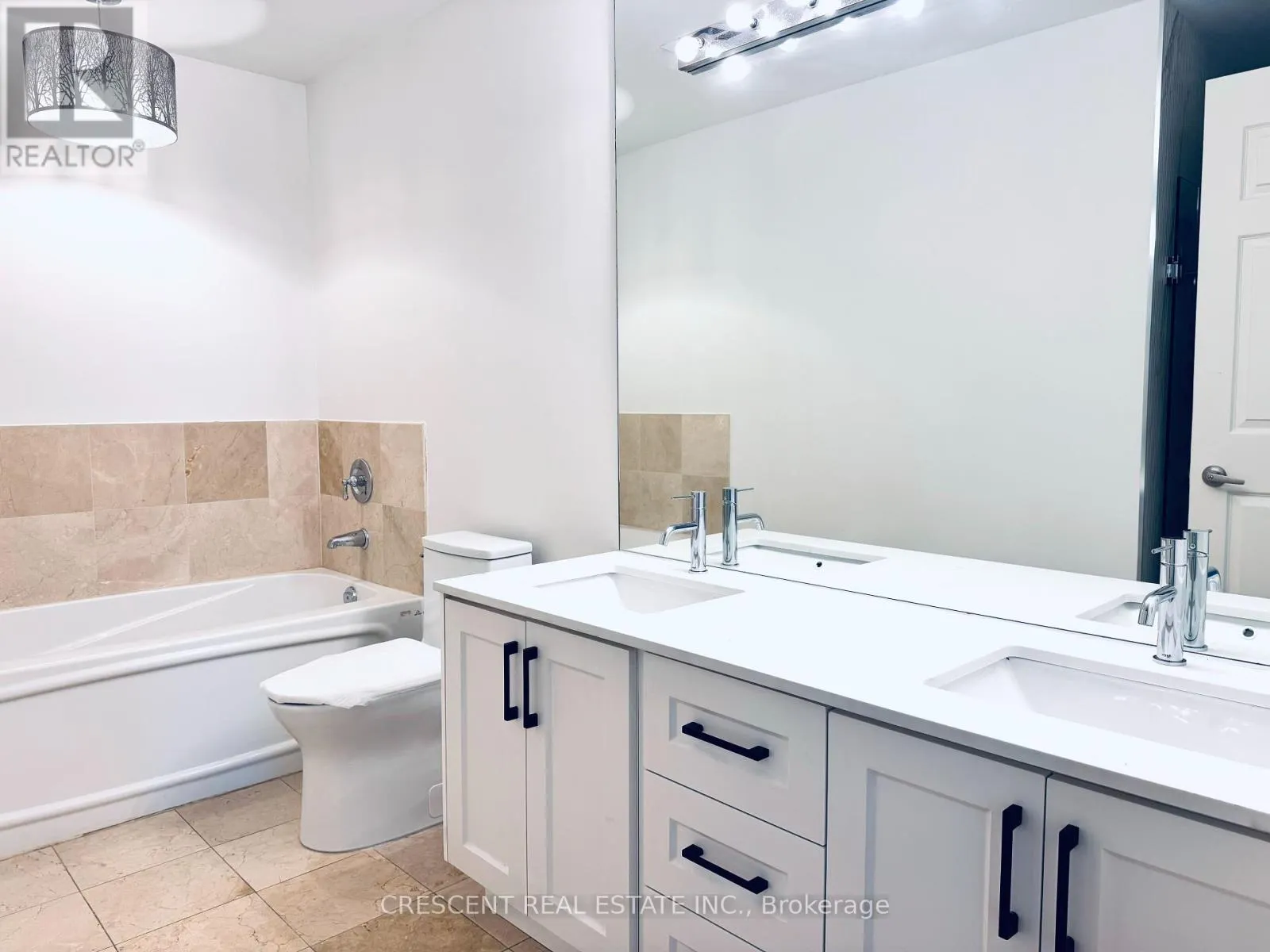 605 - 3085 BLOOR STREET W