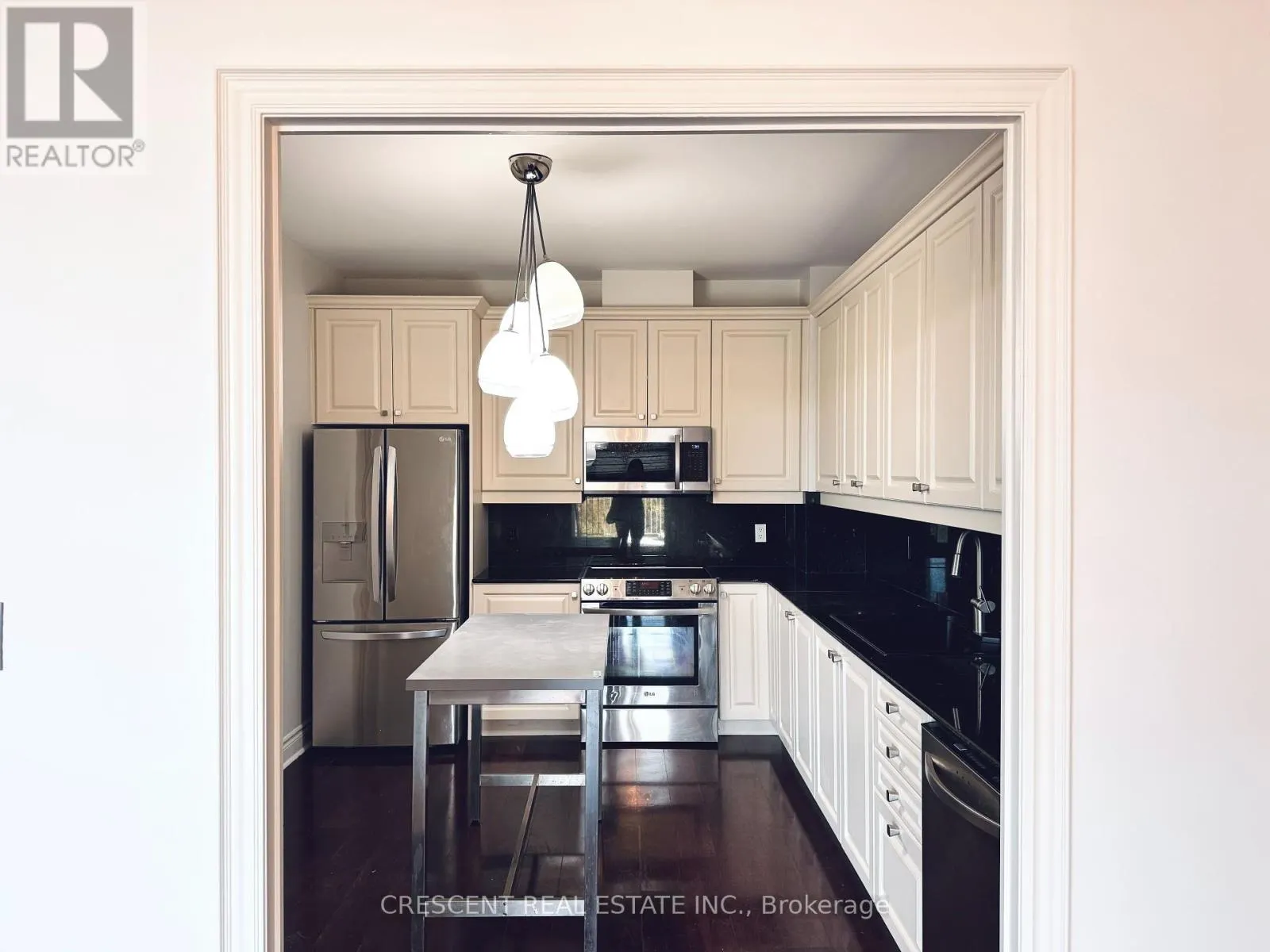 605 - 3085 BLOOR STREET W