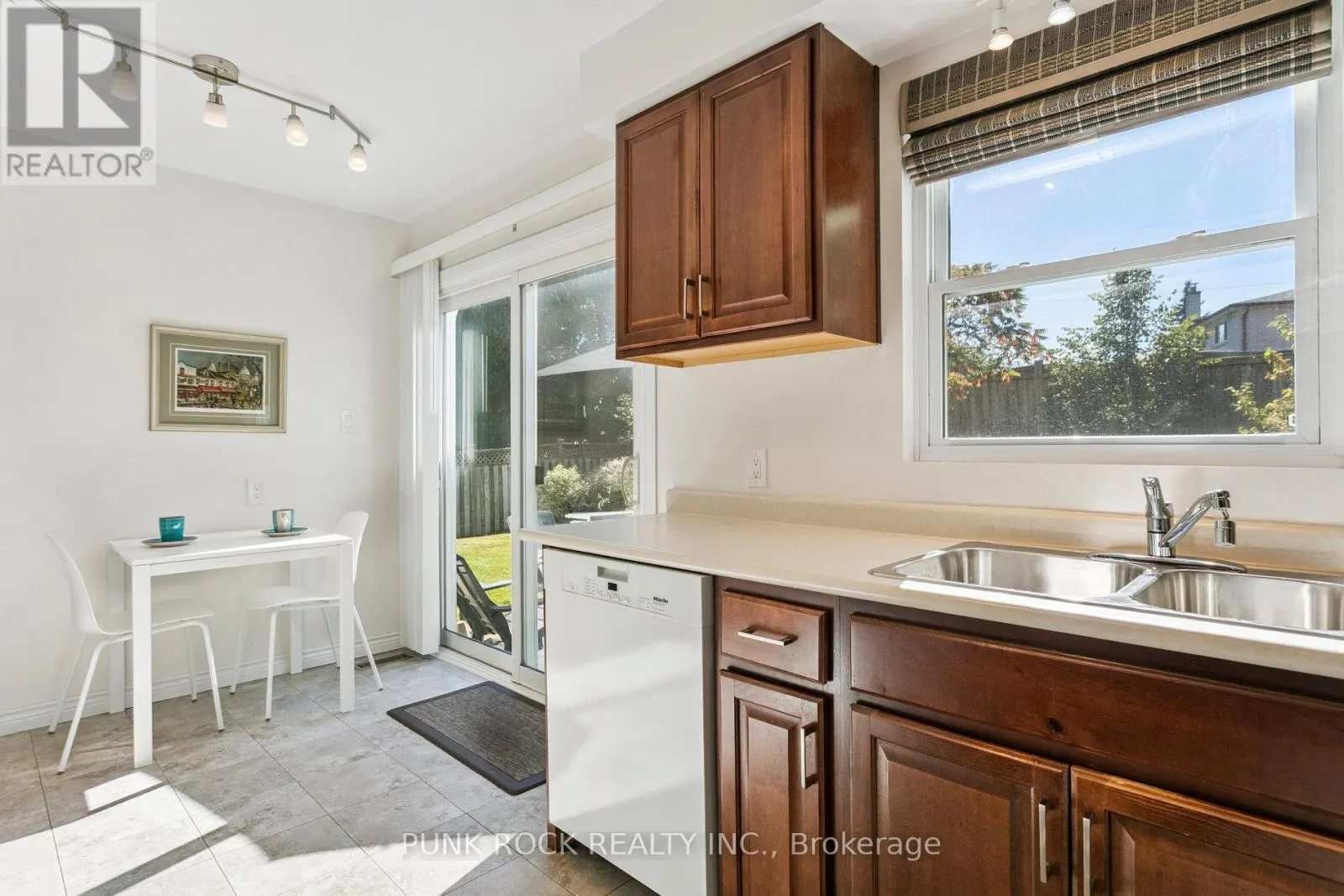 4161 CLAYPINE RISE
