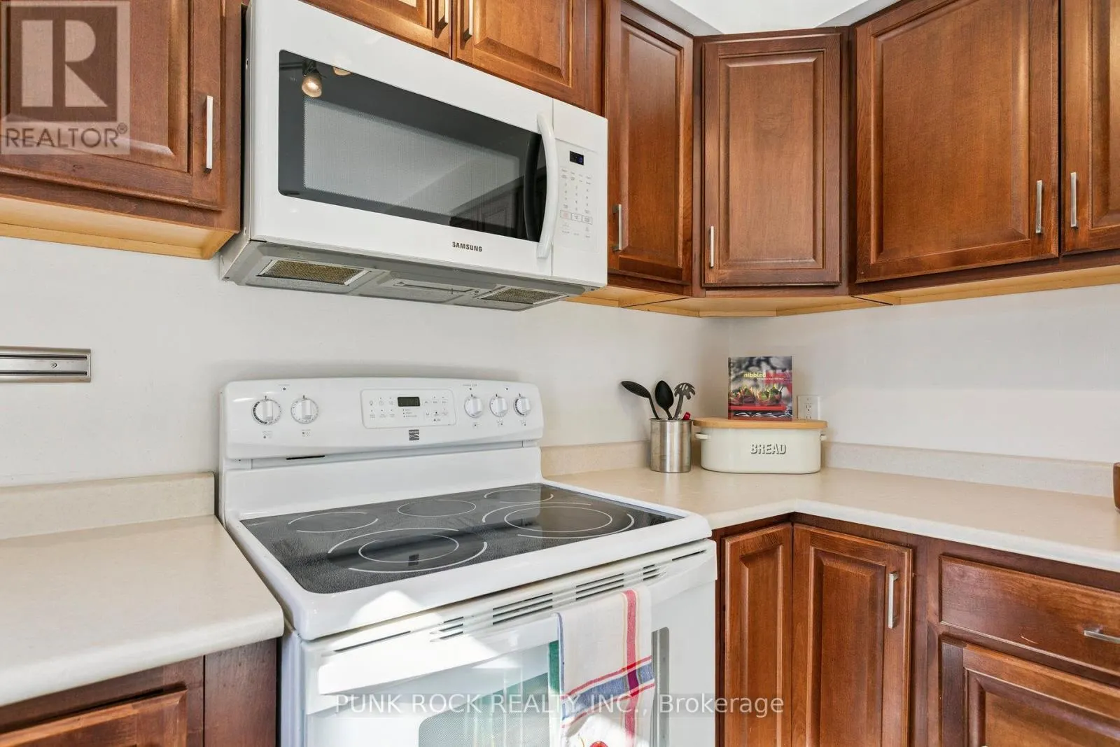 4161 CLAYPINE RISE