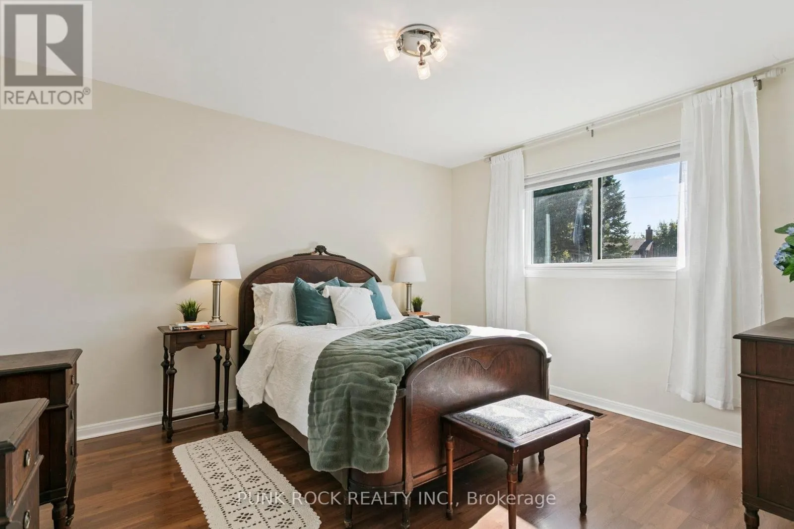 4161 CLAYPINE RISE