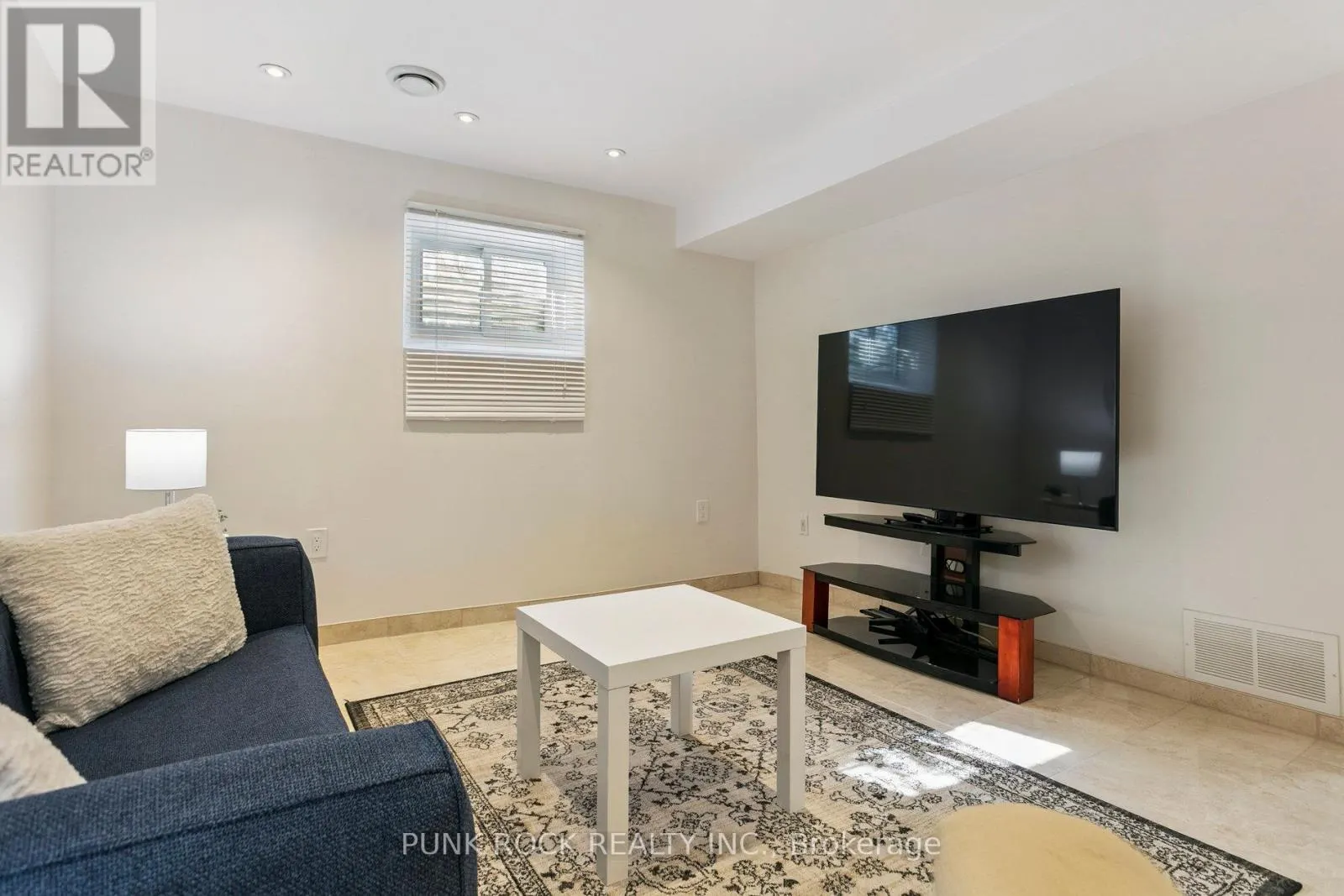 4161 CLAYPINE RISE