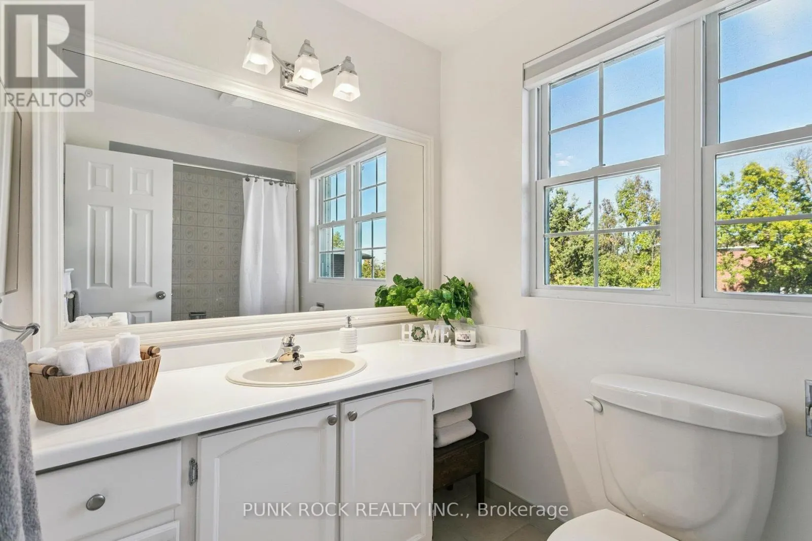 4161 CLAYPINE RISE