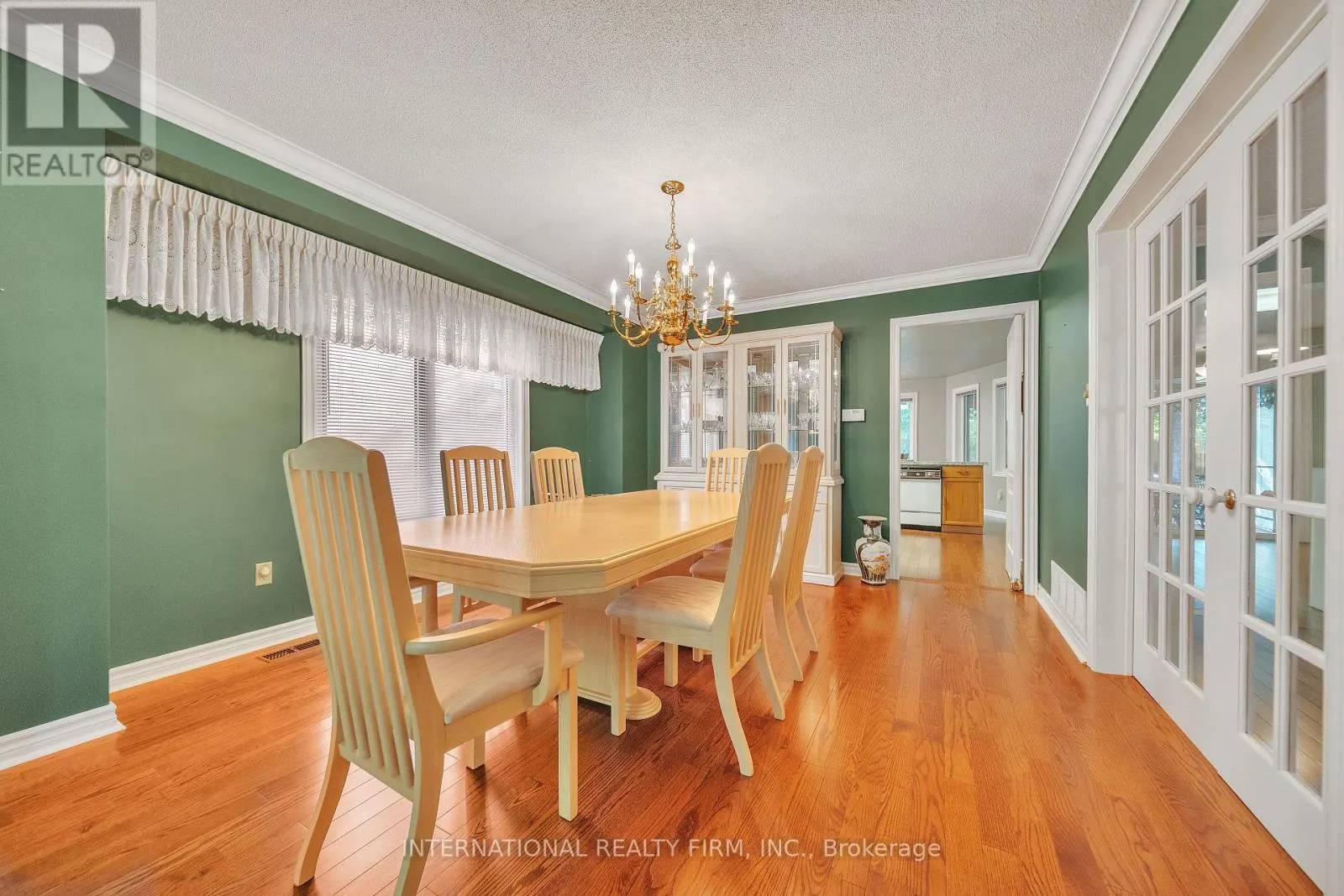 3674 ST. LAURENT COURT