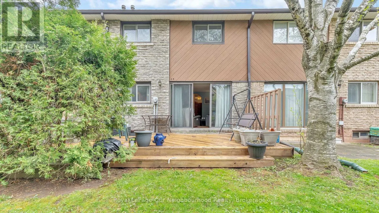 616 FORESTWOOD CRESCENT