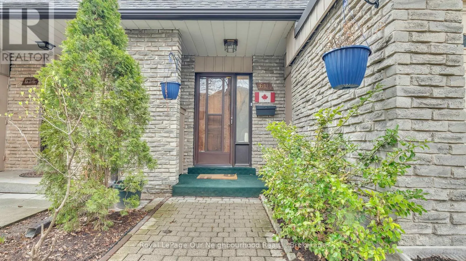 616 FORESTWOOD CRESCENT