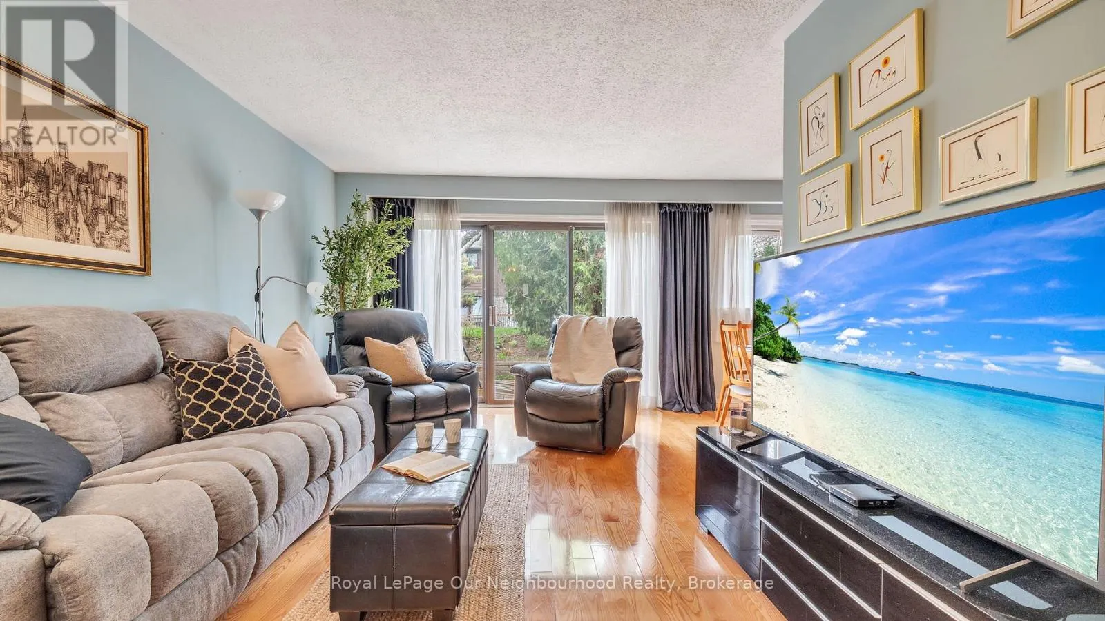 616 FORESTWOOD CRESCENT