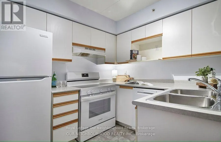 208 - 1431 WALKERS LINE, #208