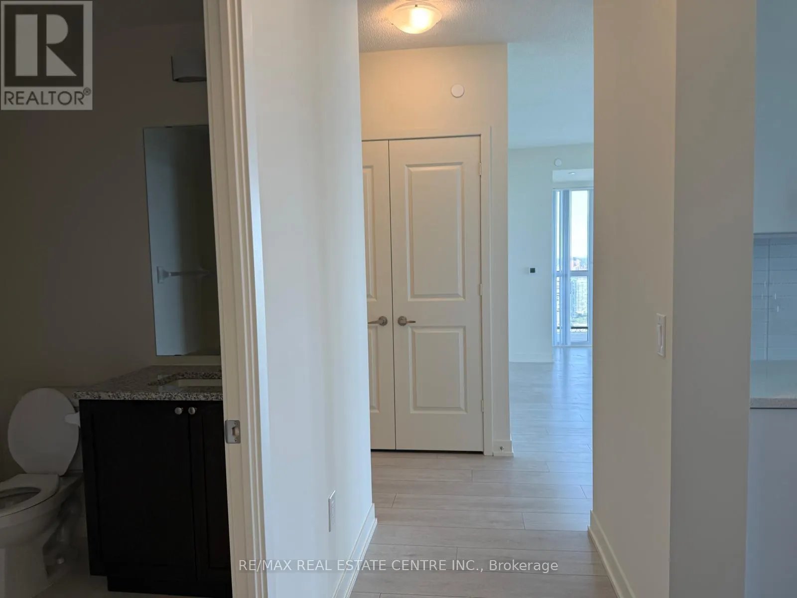 4702 - 38 ANNIE CRAIG DRIVE