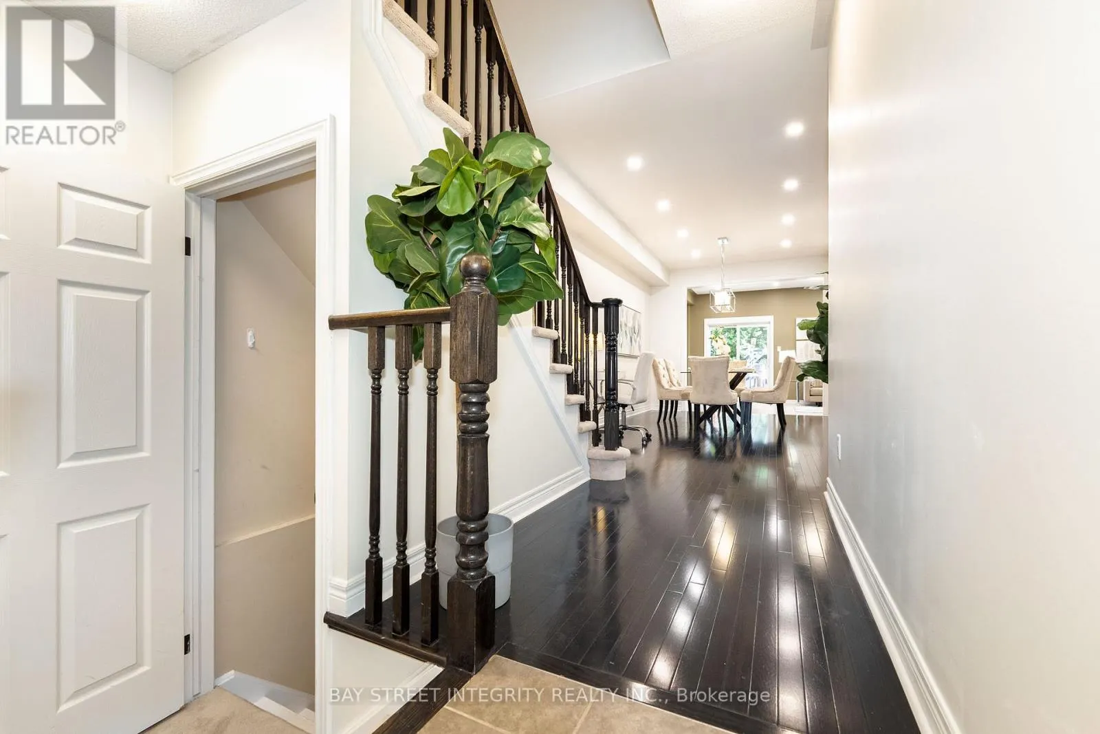 2413 GRAND OAK TRAIL