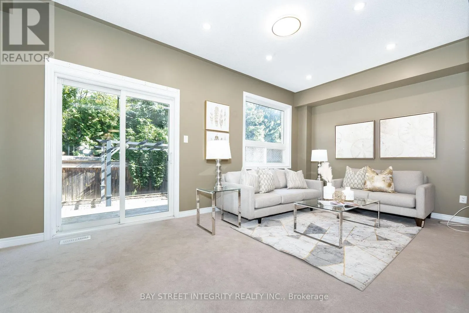 2413 GRAND OAK TRAIL