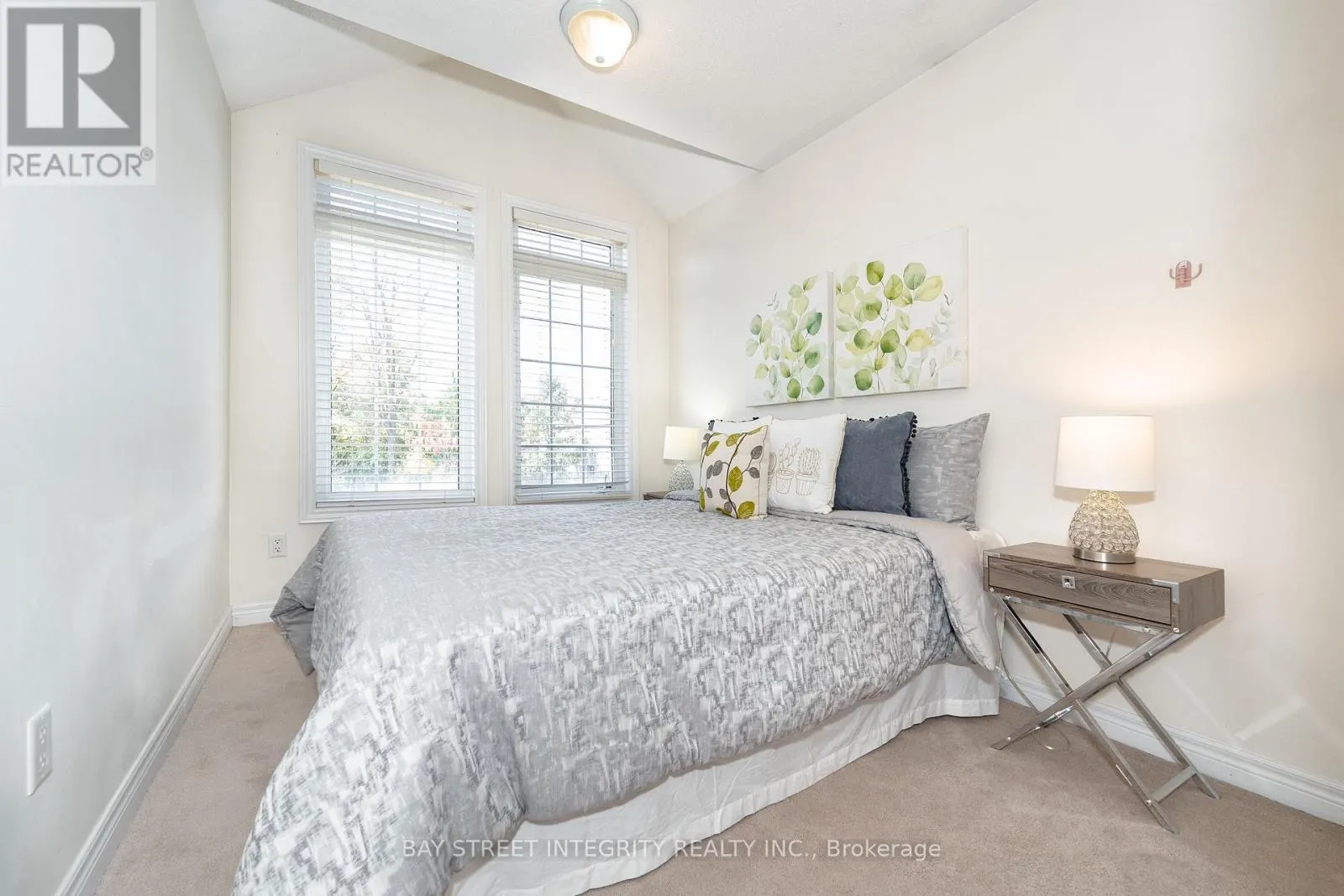 2413 GRAND OAK TRAIL