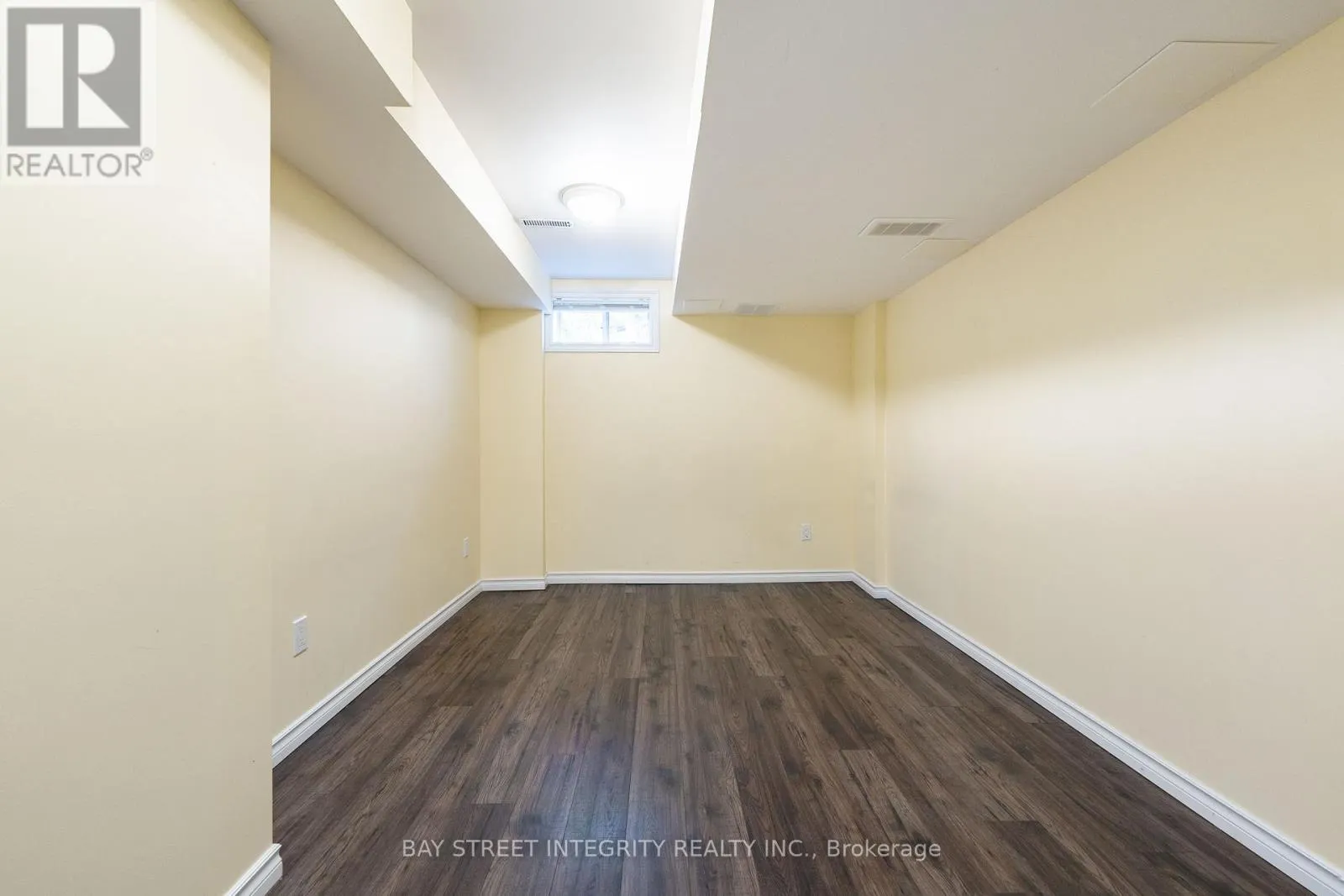 2413 GRAND OAK TRAIL