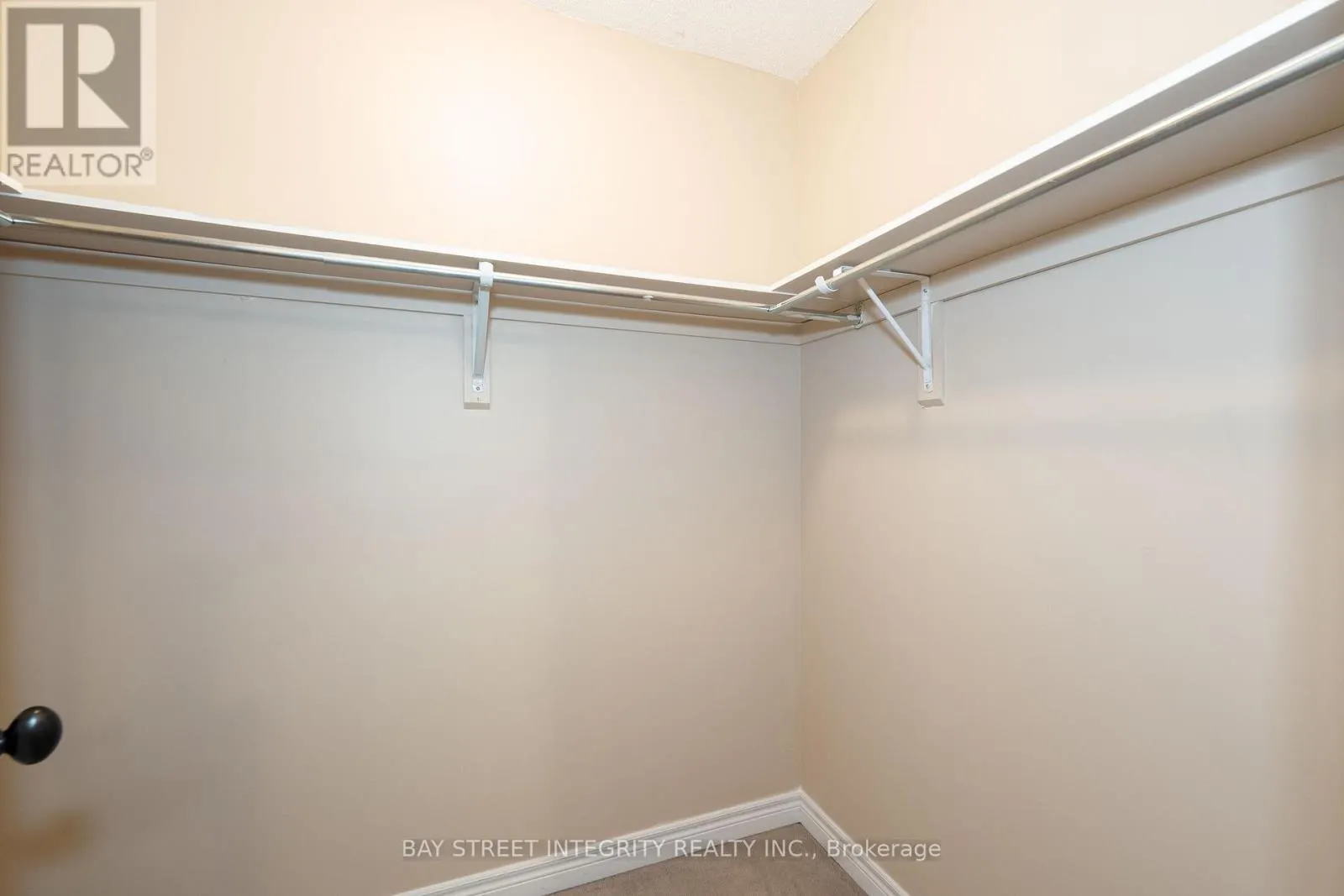 2413 GRAND OAK TRAIL