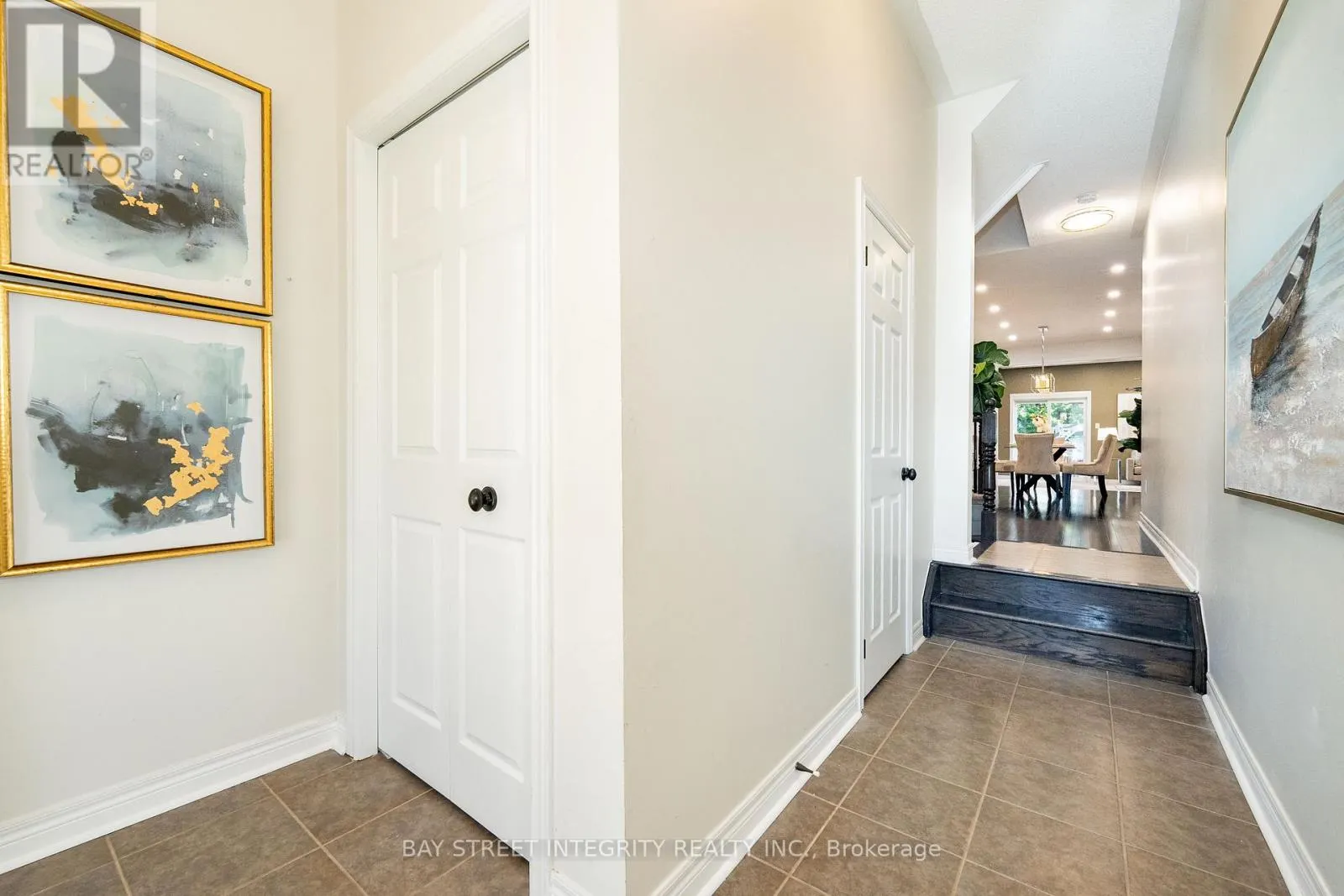 2413 GRAND OAK TRAIL