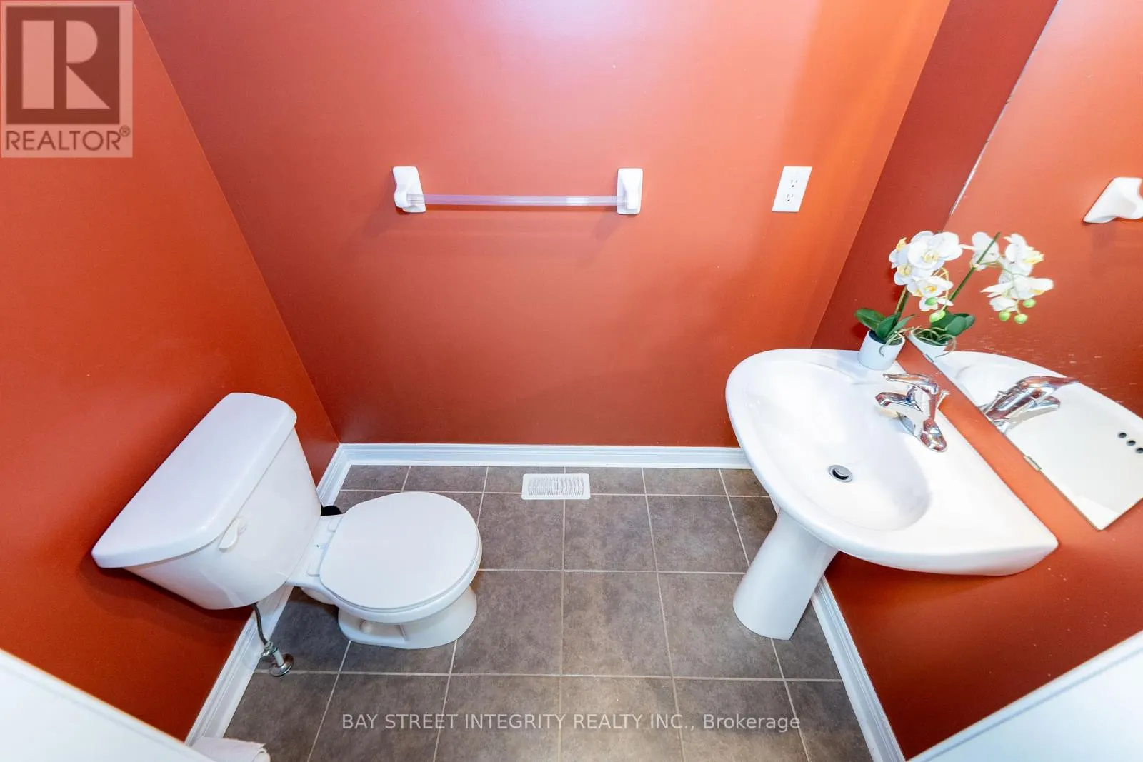 2413 GRAND OAK TRAIL
