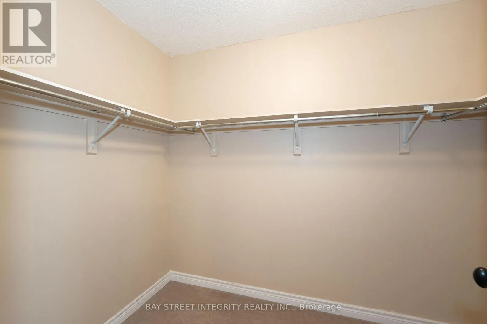 2413 GRAND OAK TRAIL
