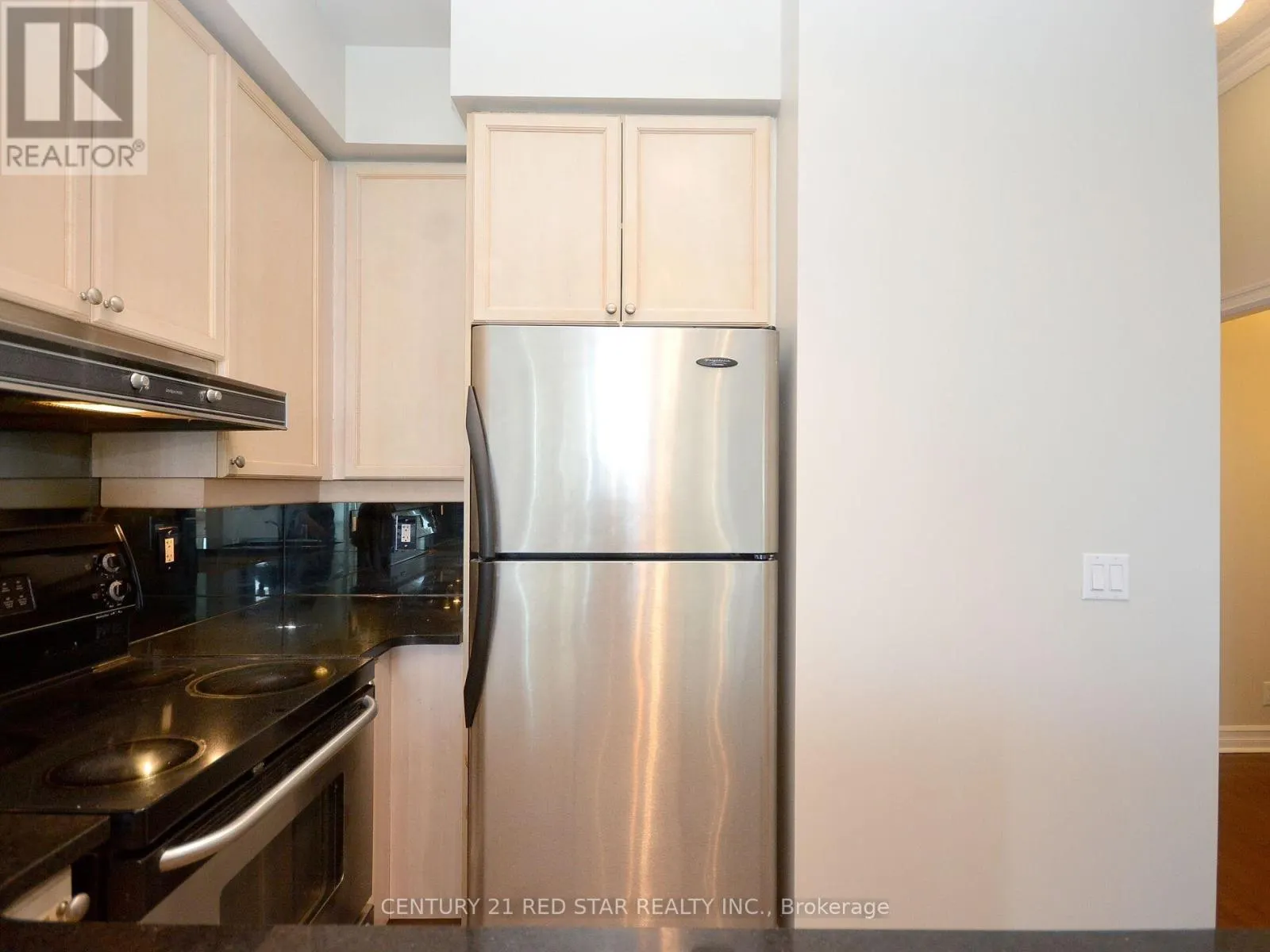 3001 - 1 ELM DRIVE N