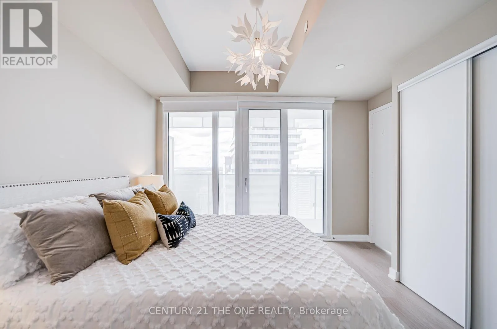 4803 - 3883 QUARTZ ROAD