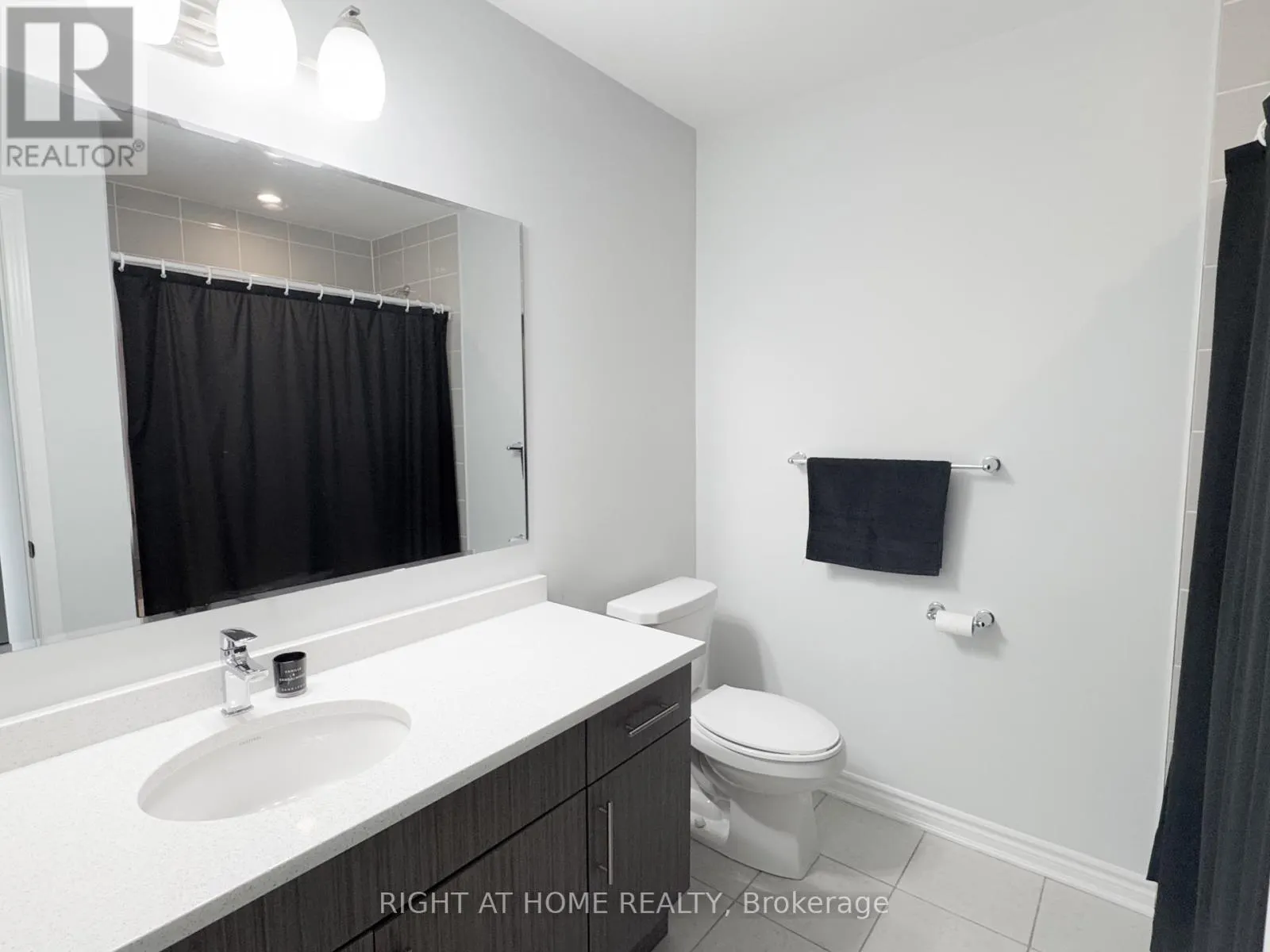 6 - 1125 LEGER WAY
