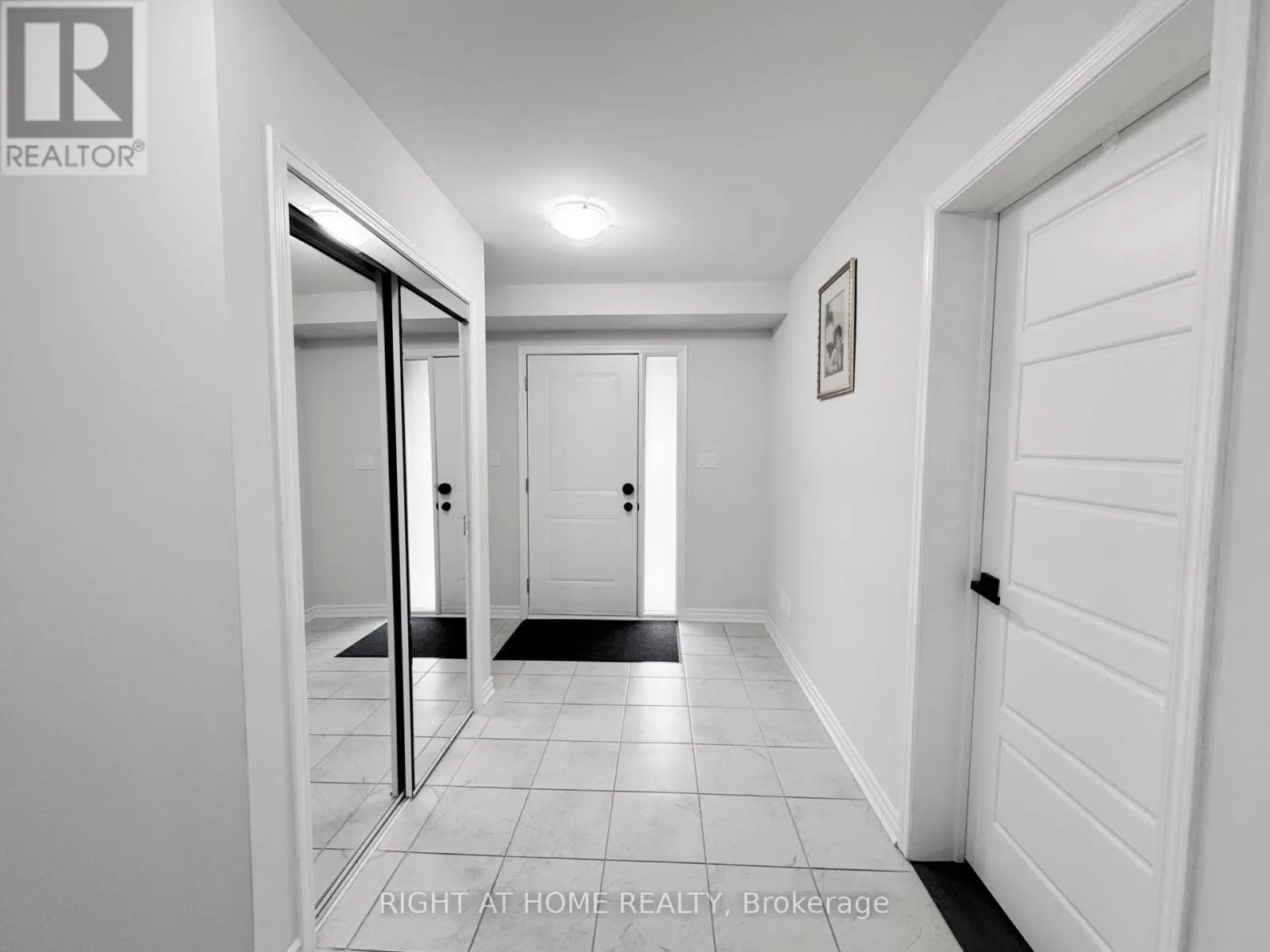 6 - 1125 LEGER WAY