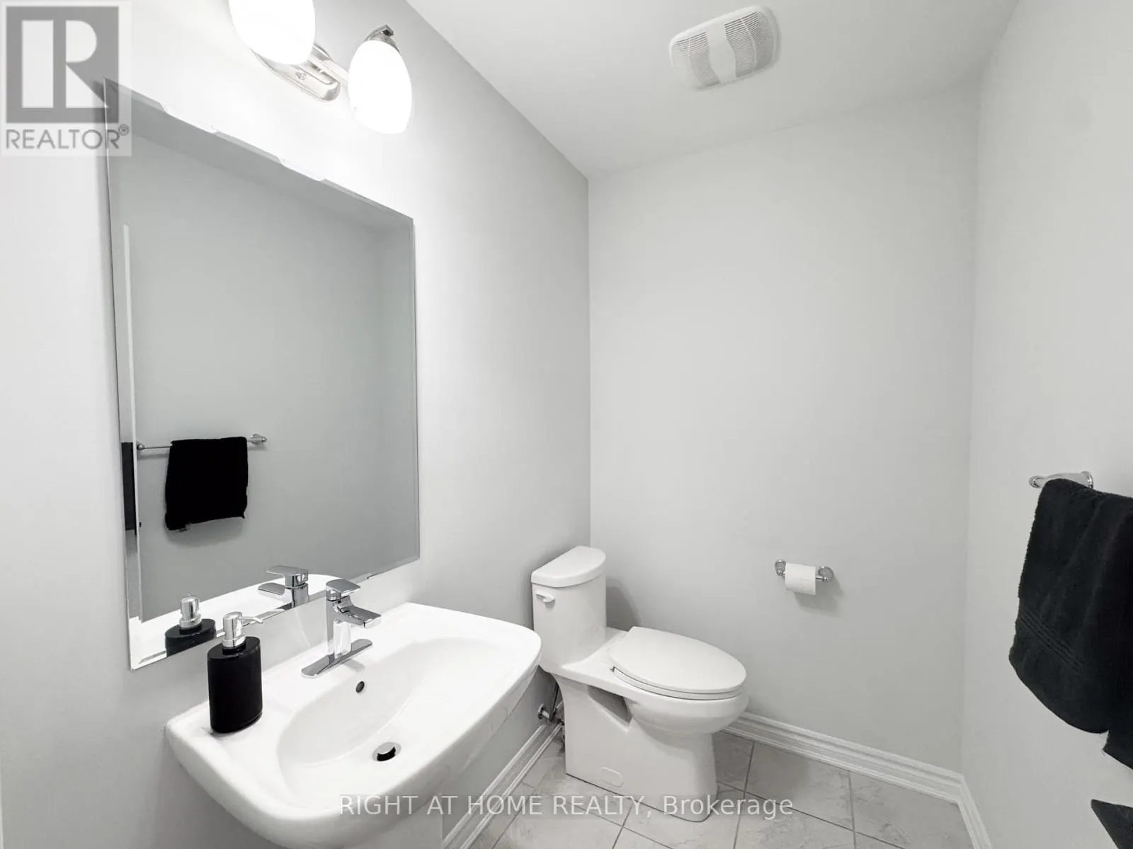 6 - 1125 LEGER WAY